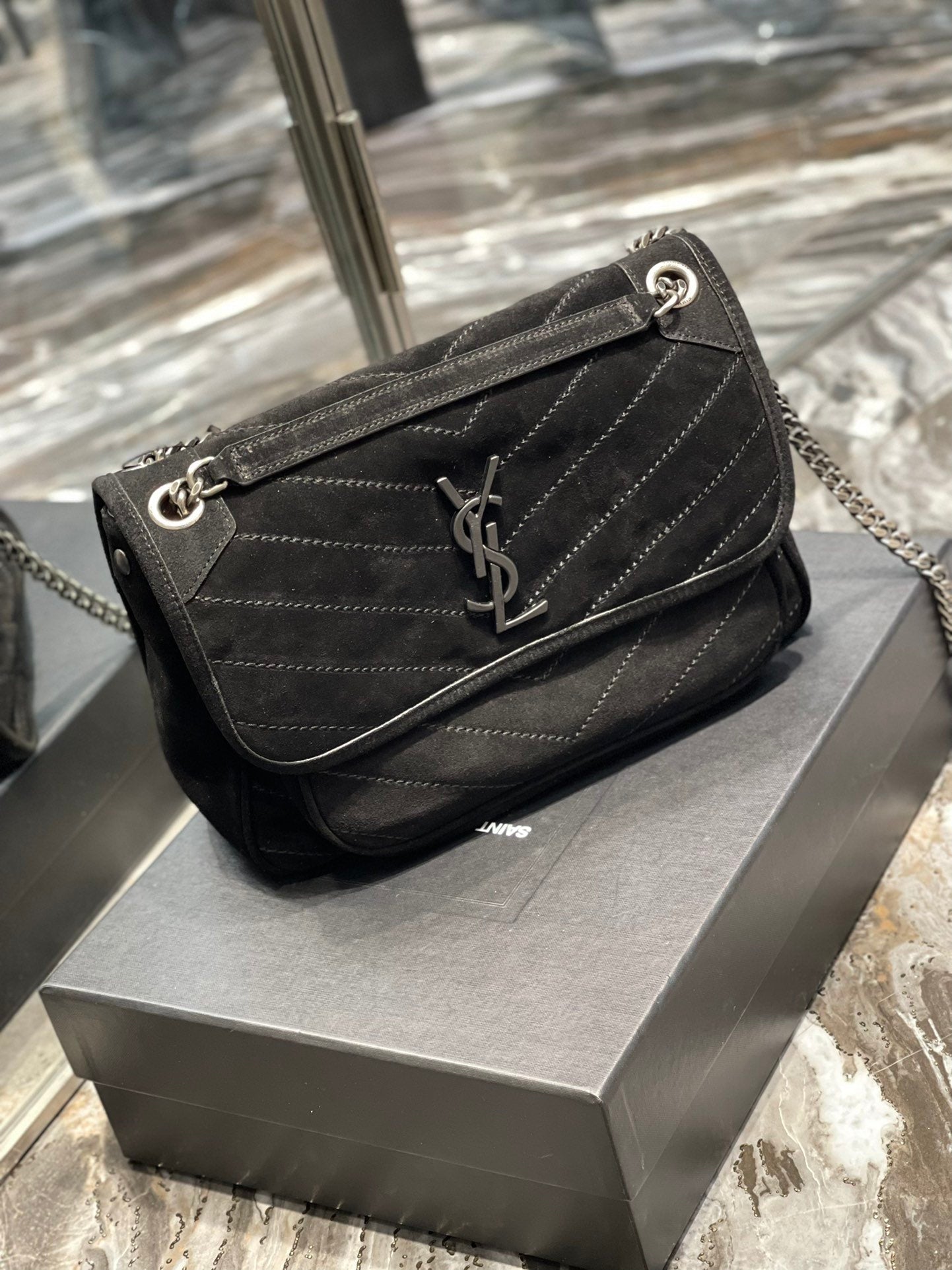 YSL Saint Laurent Niki Shoulder Bag Chain