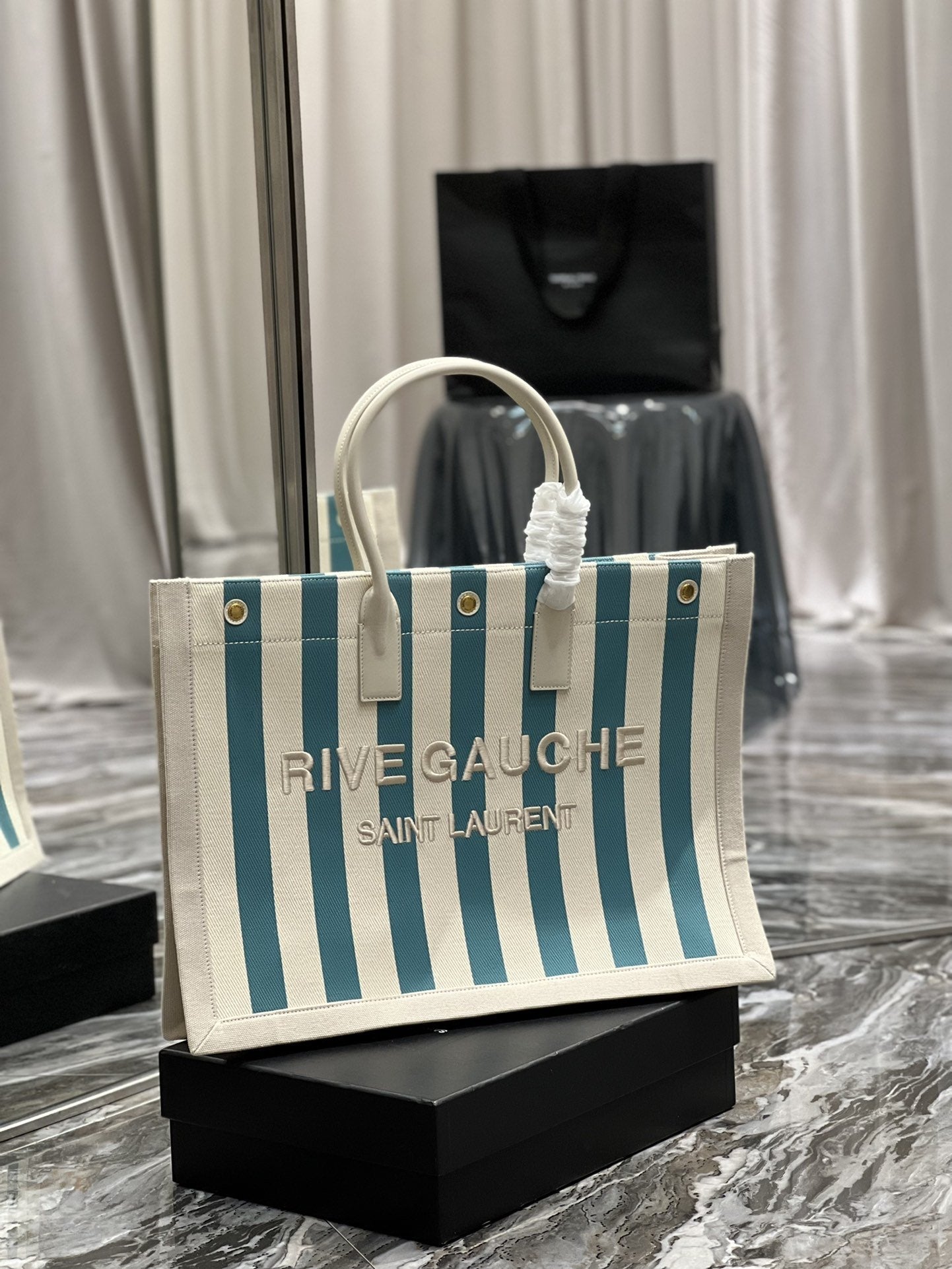 YSL Saint Laurent Rive Gauche Water 18.9in 48cm Green Tote Bag