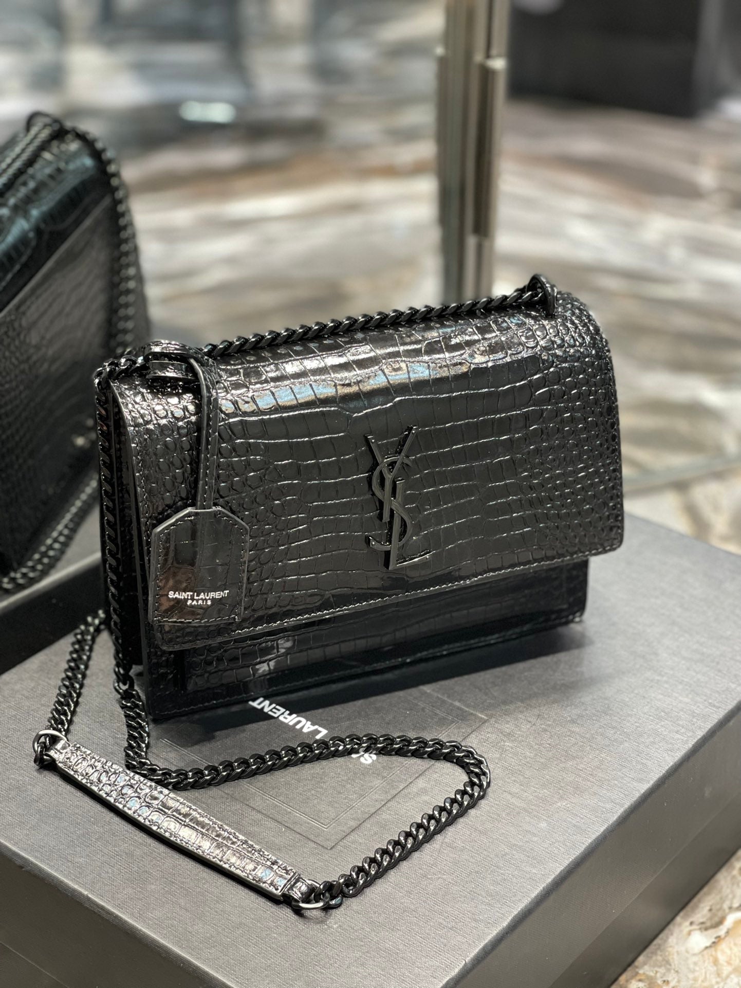 YSL Saint Laurent Sunset 8in 22cm Black Medium Chain Handbag Ysl 442906Dnd0U1000