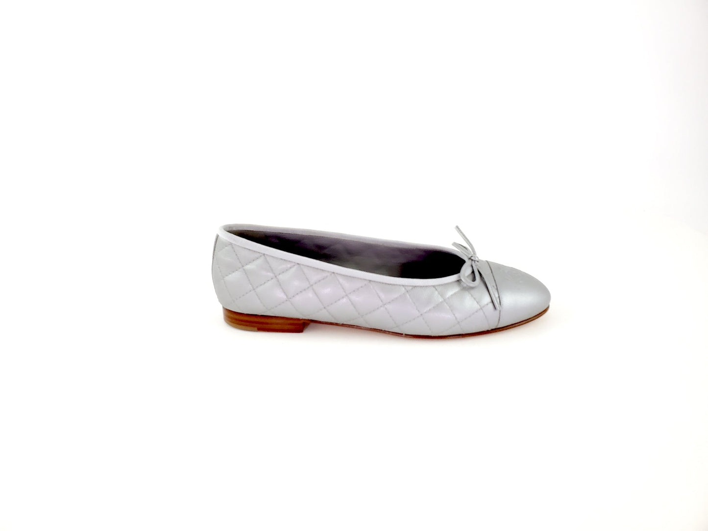 Chanel New Silver Interlocking CC Logo Leather Ballet Flats 40