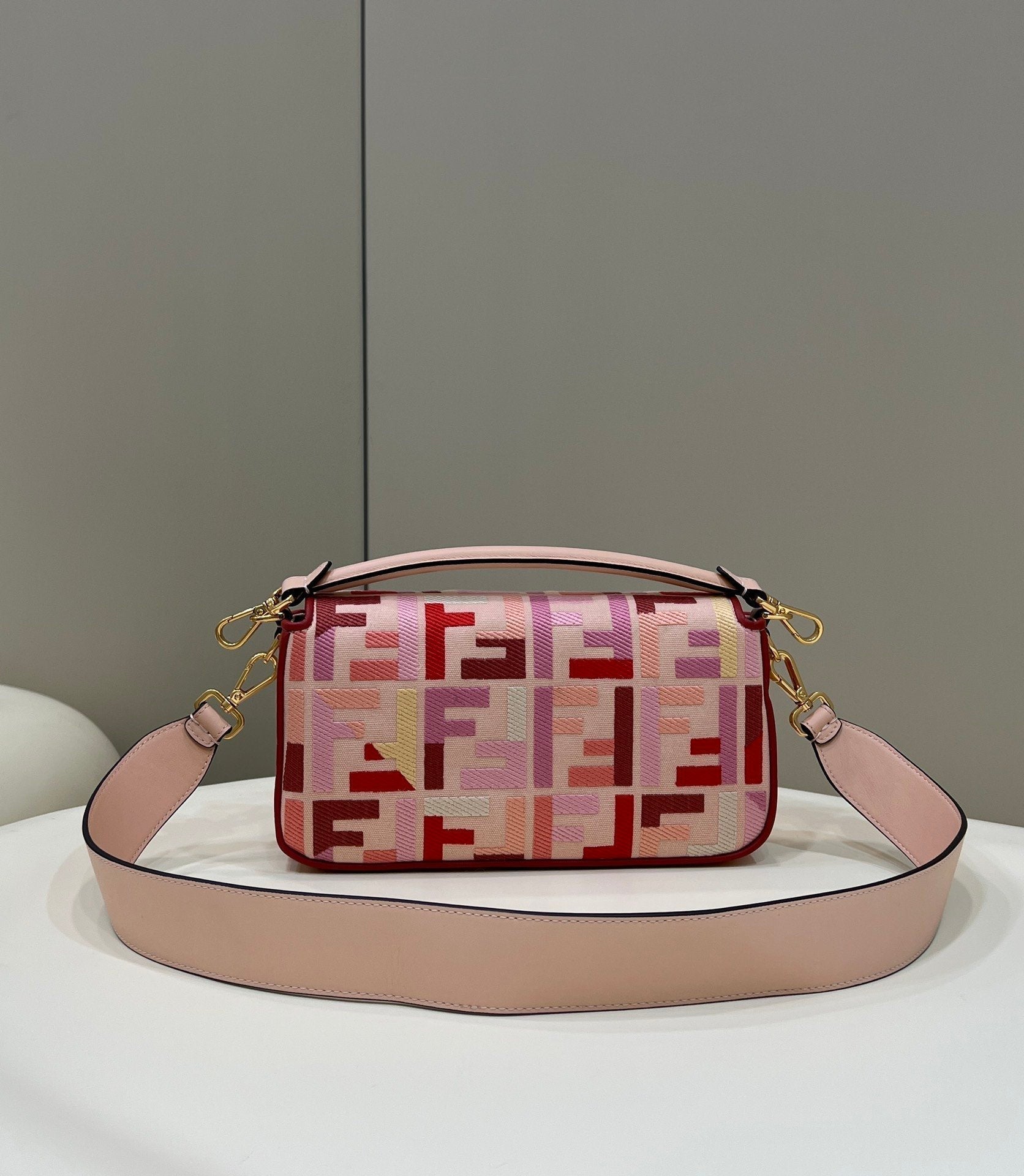 Fendi Top QualityTop Quality Baguette From Multicolor FF Crossbody Bag