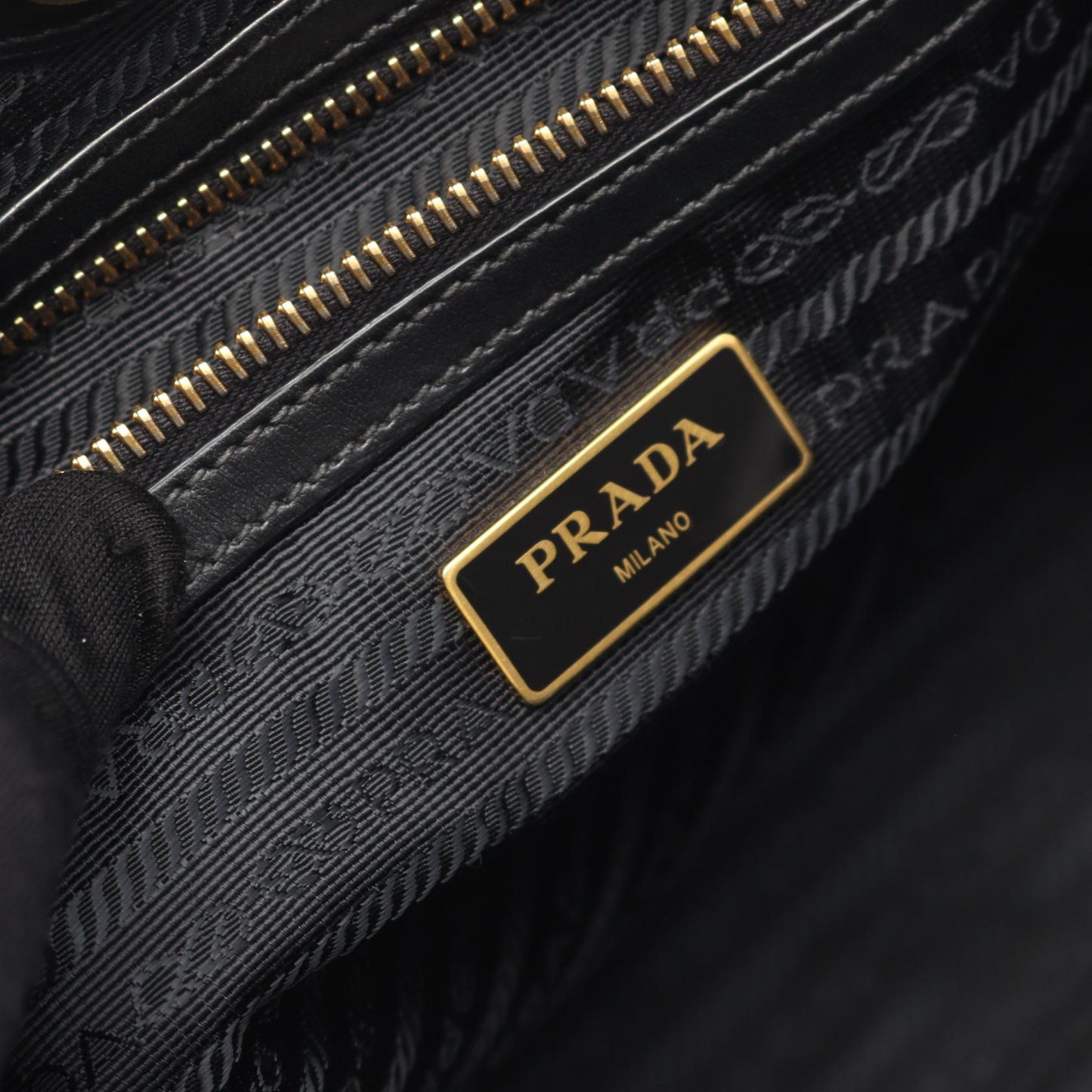 Prada 1Bg159 Tote Bag Leather Nylon