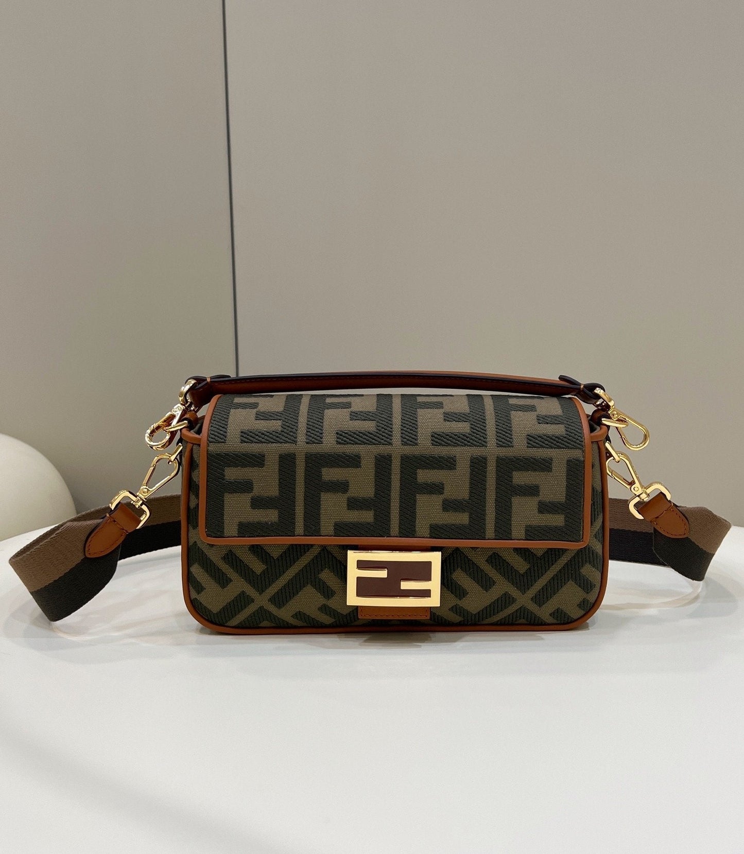 Fendi Top QualityTop Quality Baguette Khaki FF Crossbody Bag Ff 8Br600