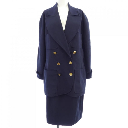 Chanel   Suit
