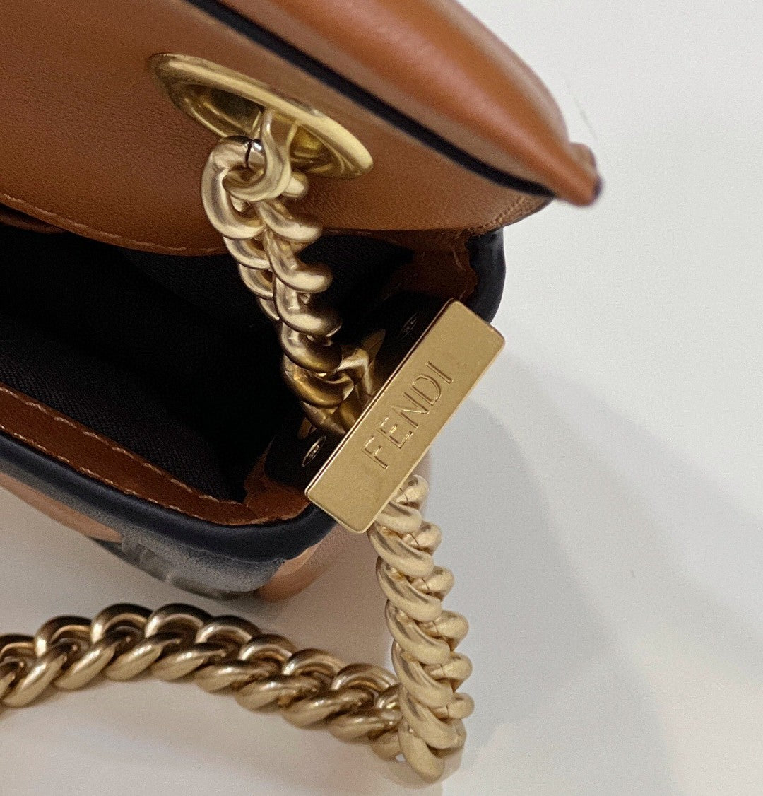 Top QualityTop Quality Baguette 19cm Black Brown Chain Handbag