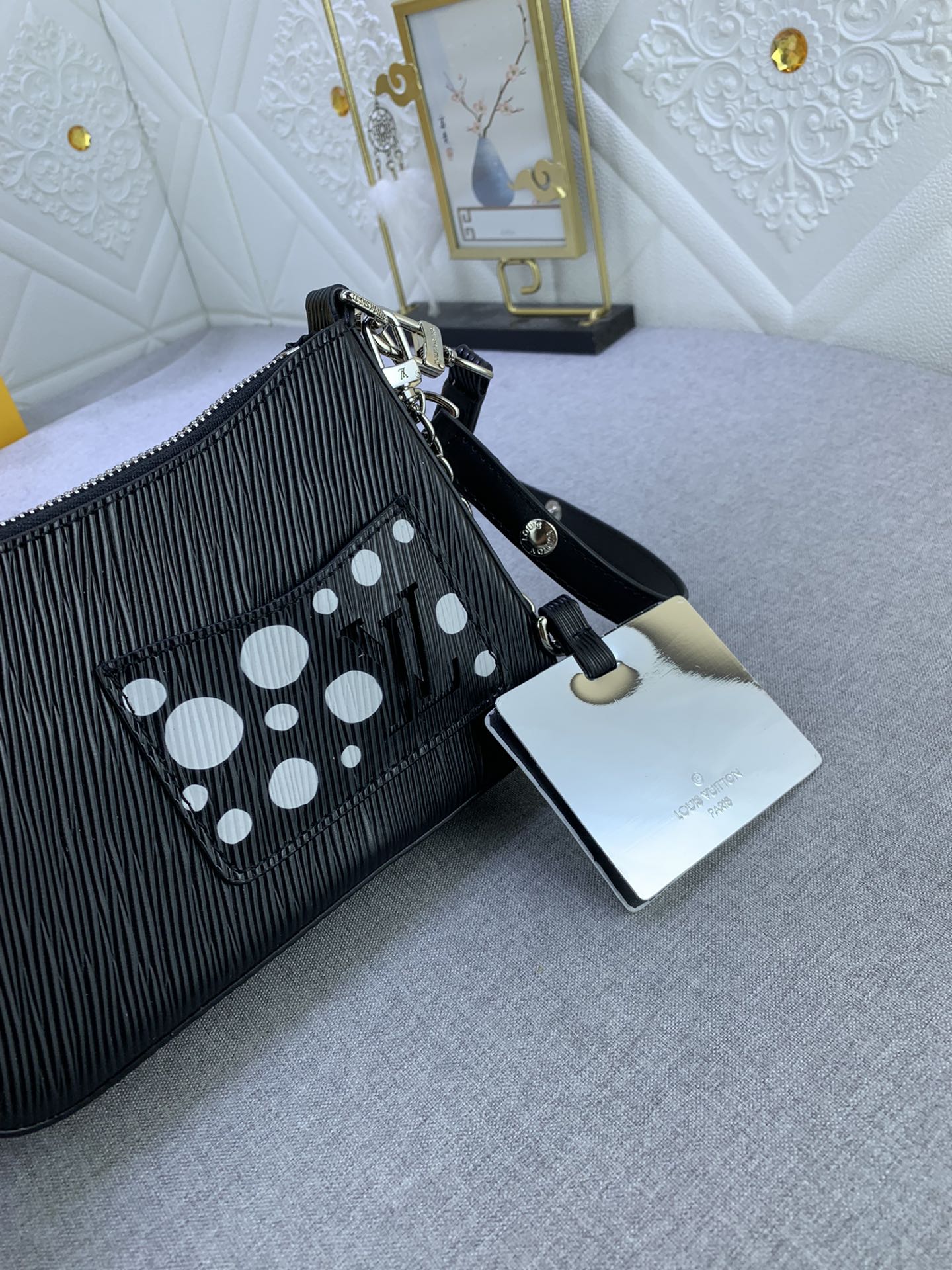 EN - Luxury LUV 770 Travel Bag