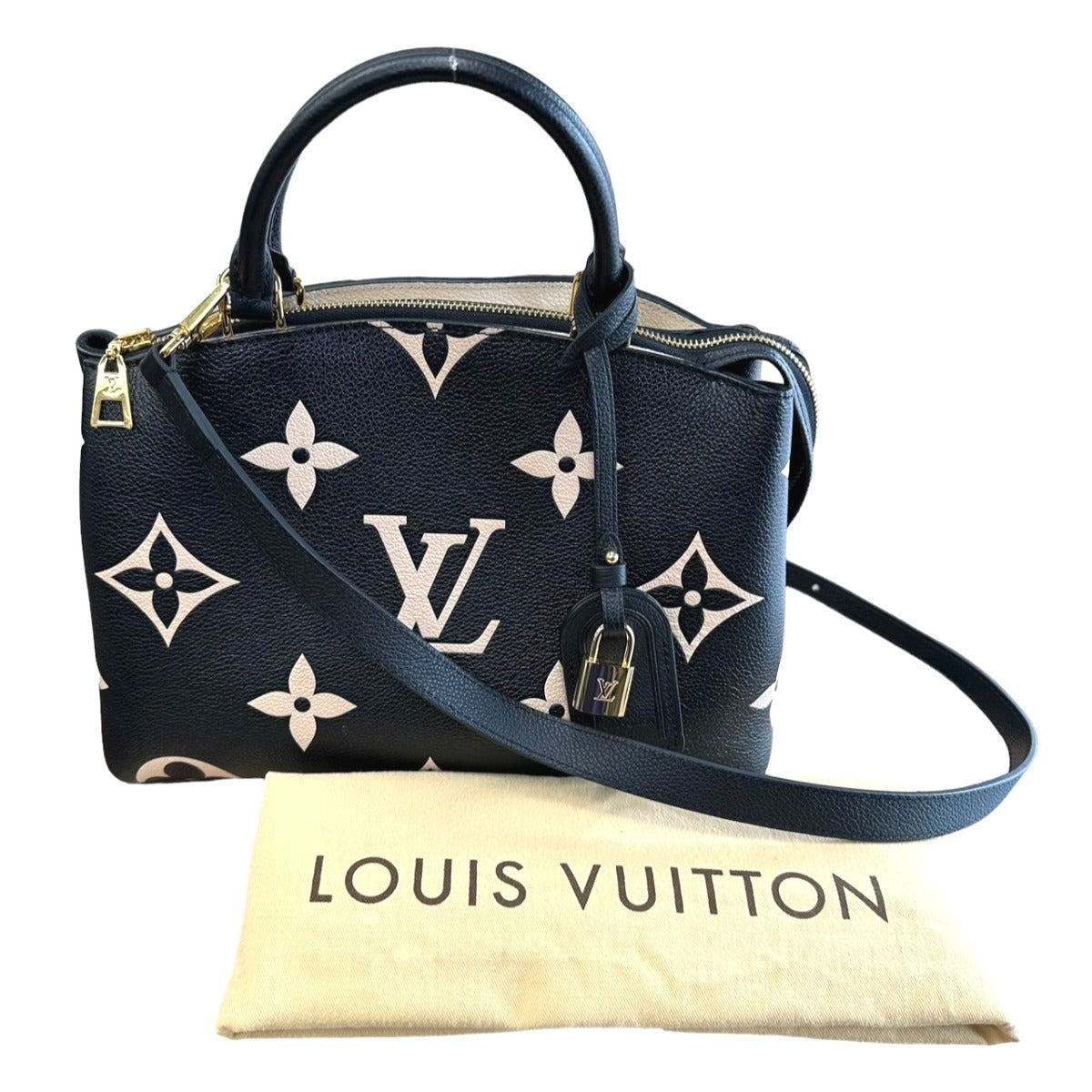 Louis Vuitton M58913 Ann Platt Ann Platt Monogram Black Shoulder Bag