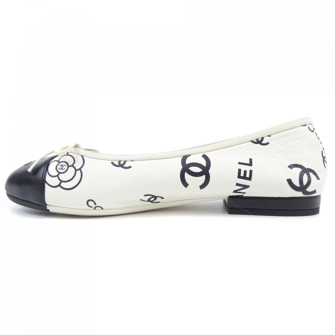 Chanel G39808Y56339 Lambskin Flat Shoes