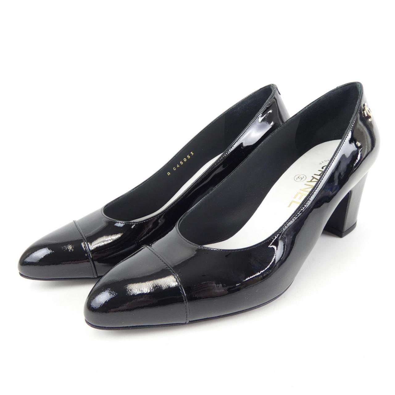 Chanel G45053B13339 Patent Calfskin Pumps