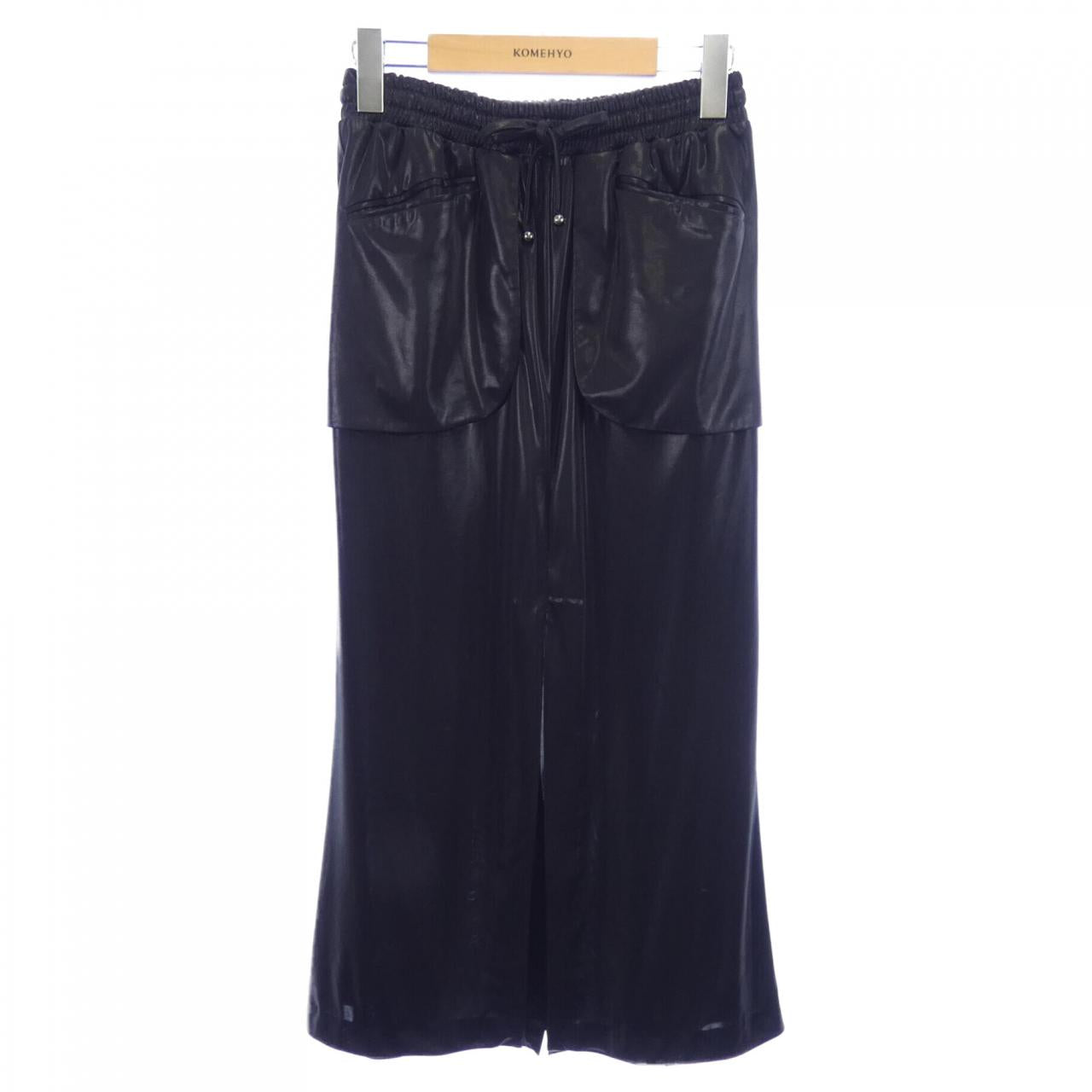 Chanel P43698V28404 Skirt