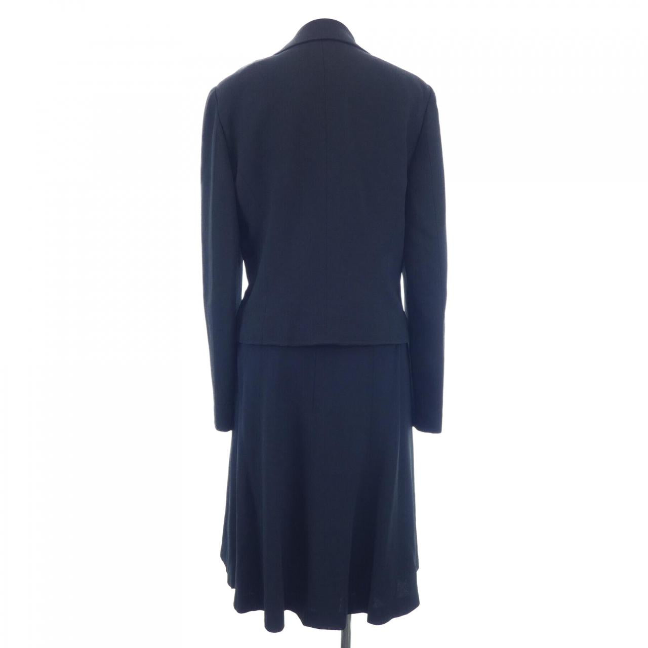 Chanel P18870V10849 02C Suit