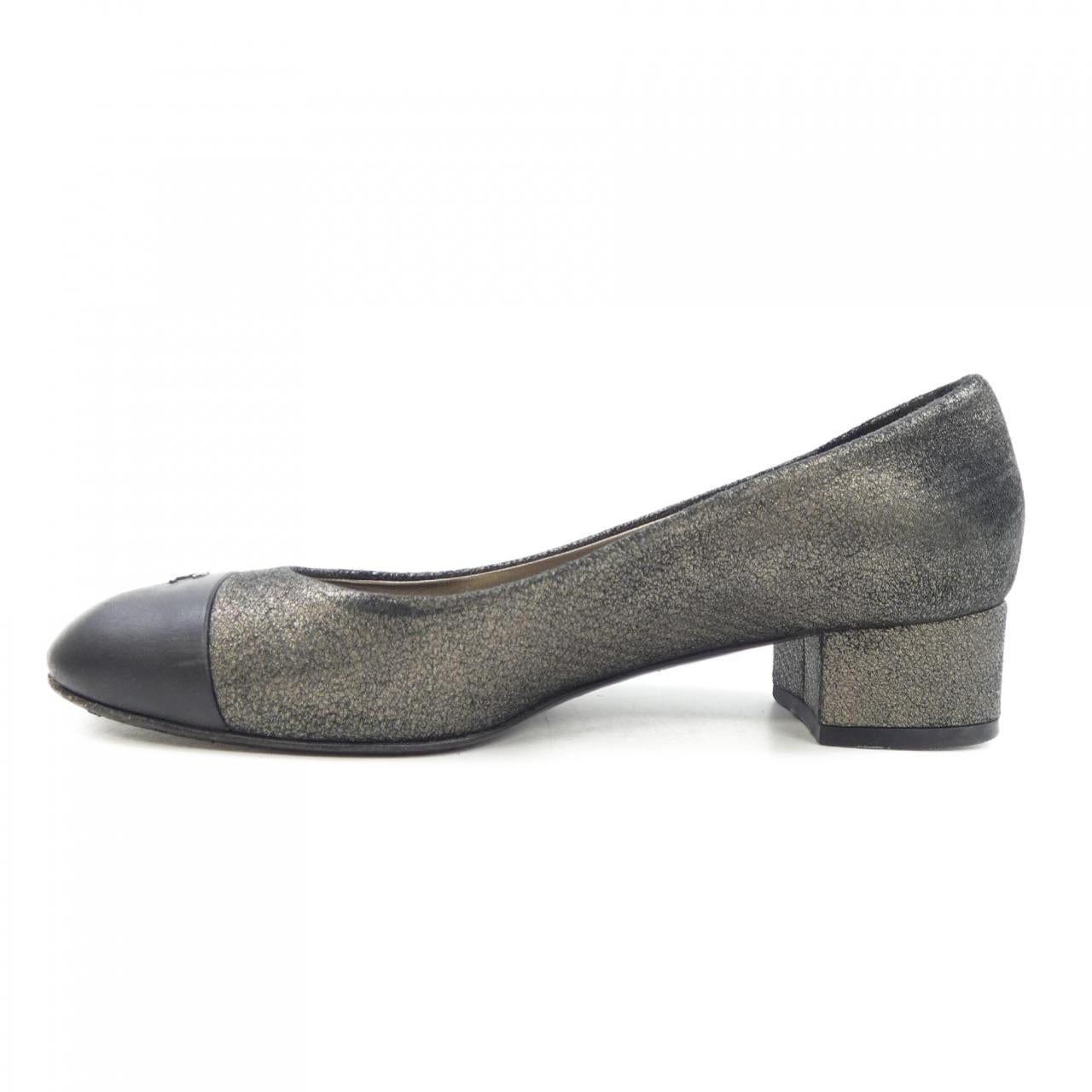 Chanel G28429Y15221 Embossed Lambskin Calfskin Pumps