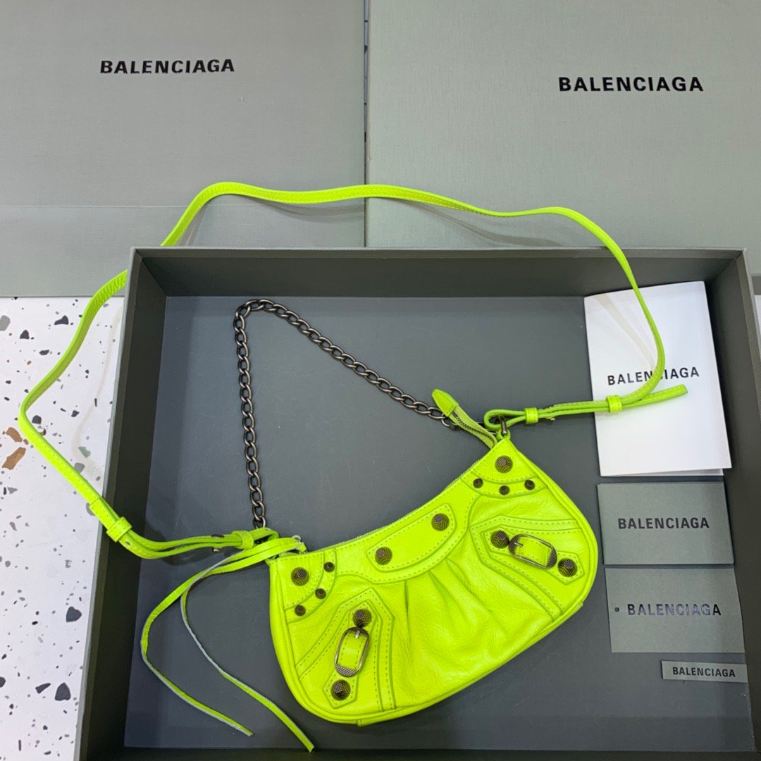Top Quality Le Cagole Bag With Light Green Mini Travel Bag