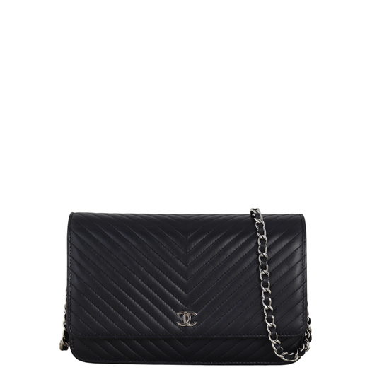 Chanel Classic Wallet on Chevron Handbag Chain Crossbody Bag Chevron 01122025