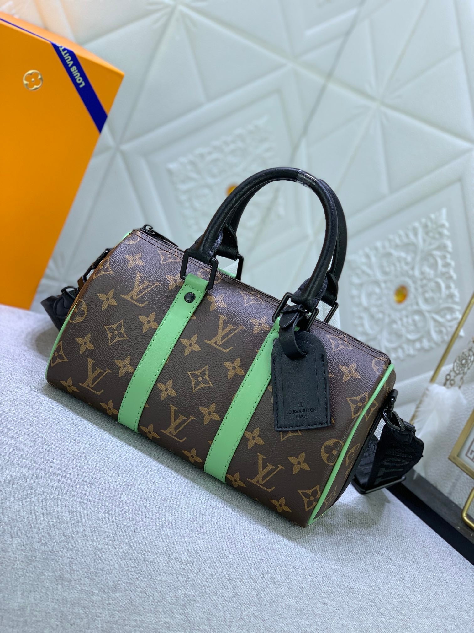 EN - Luxury LUV 794 Travel Bag