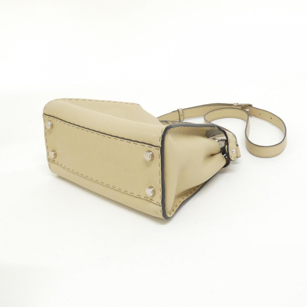 Fendi Selleria Peekaboo Essentially Calf Bag Travel Bag