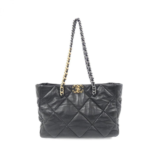 19 Lambskin Shoulder Bag Refined