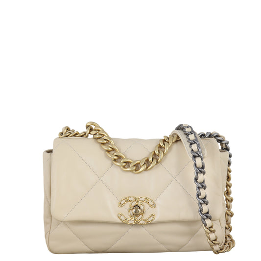 Chanel 19 Flap Bag Quilted White Shoulder Bag Medium 30122025