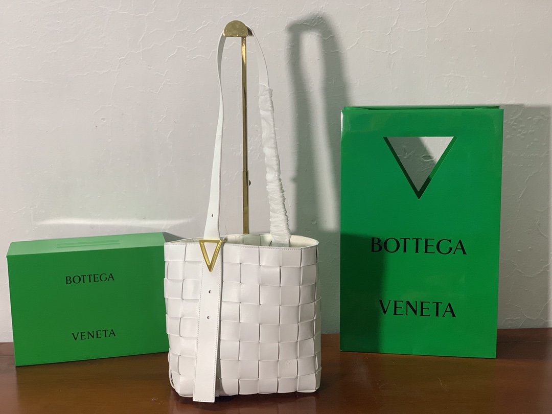 Top Quality Shoulder Bag Nappa For Women White