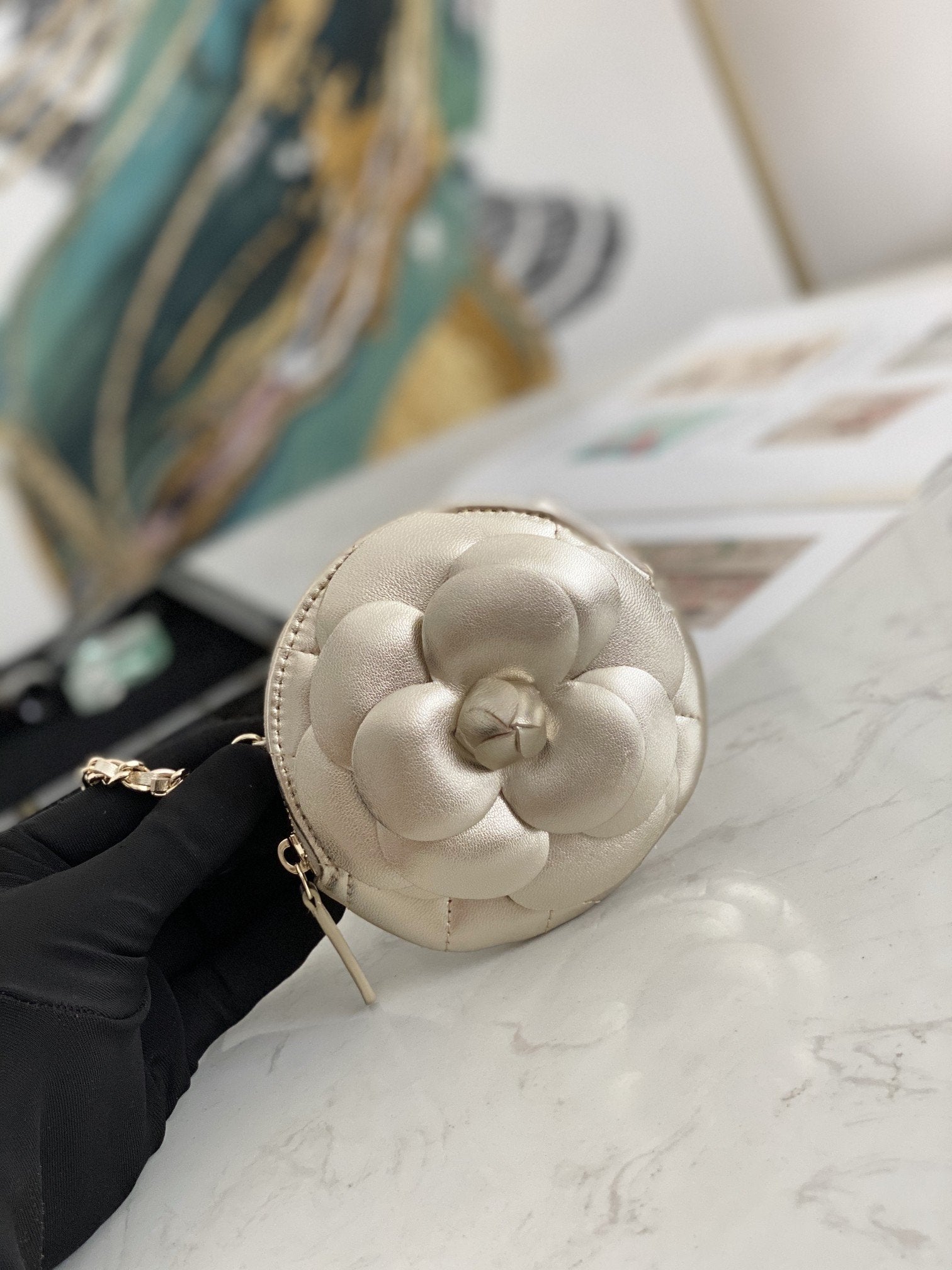CHL Camellia 11cm 4in Gold Chain Clutch Bag Wombeaunoirrbeaunoirr 11Cm4In