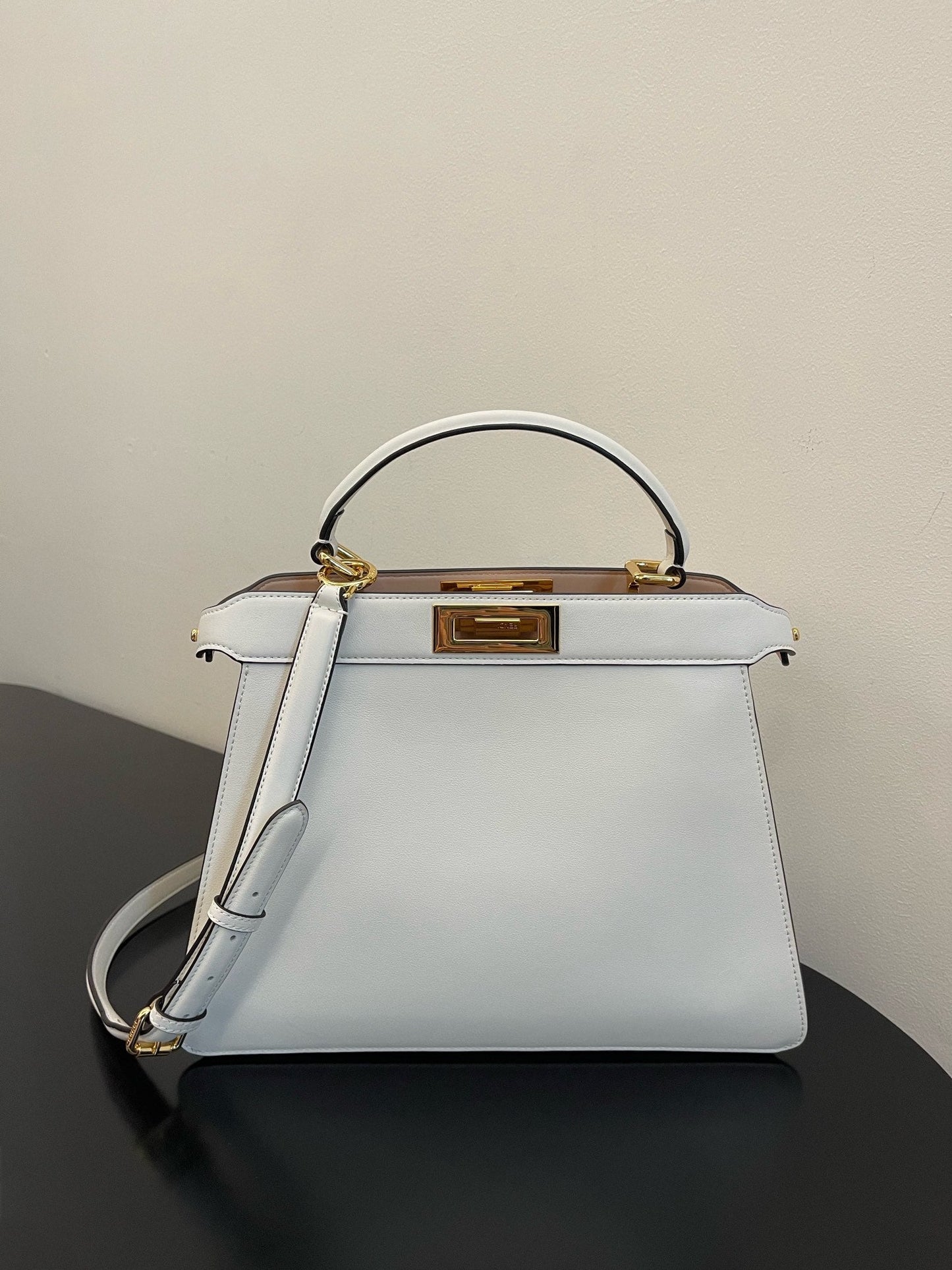 Iseeu Petite White Small Travel Bag