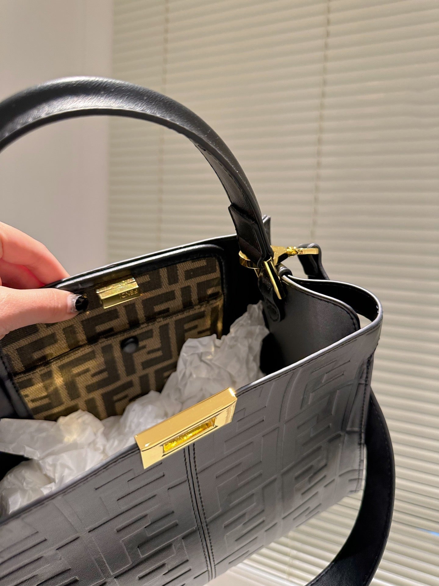 EN - Luxury FEI 284 Travel Bag