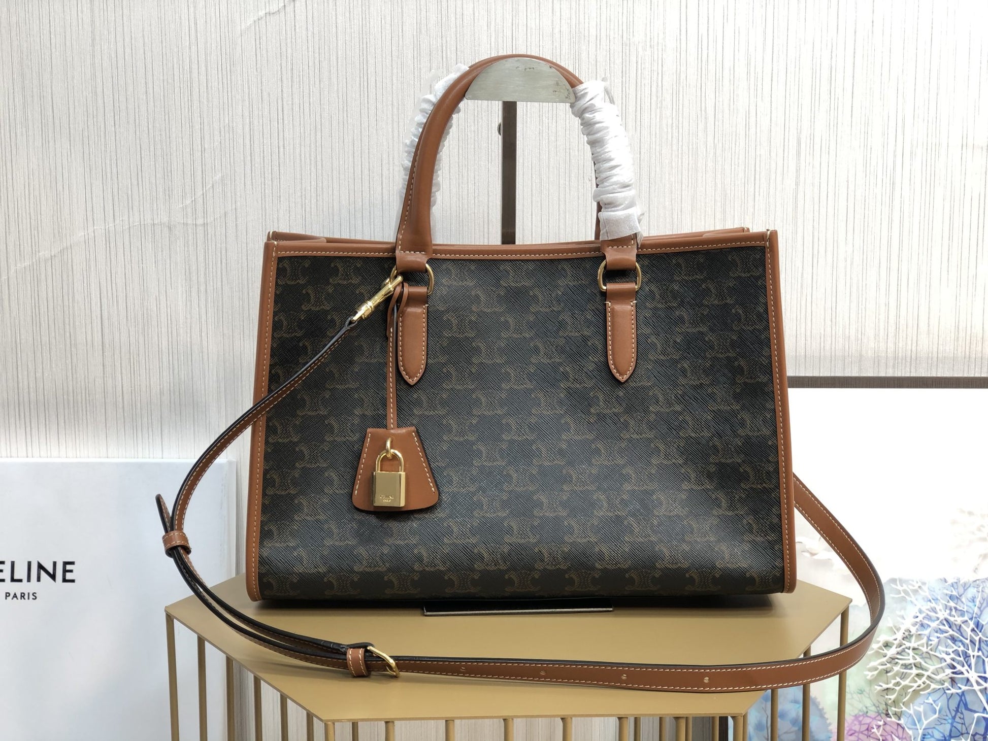 Top Quality Horizontal Cabas In Triomphe For Canvas Tan Travel Bag 199742Bzj04Lu 1095