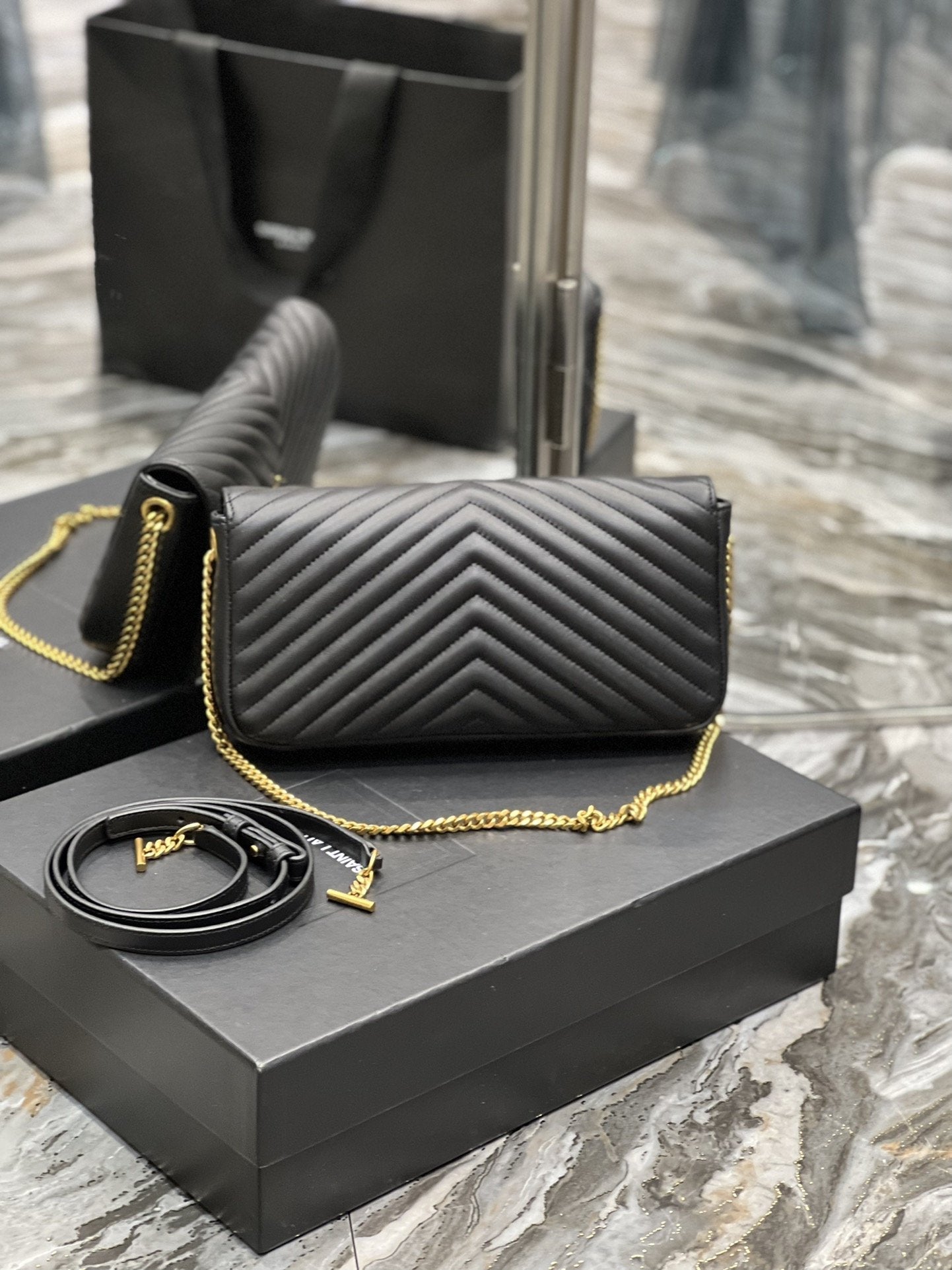 YSL Saint Laurent Kata 99 Hardware 10in 26cm Black Gold Chain Handbag