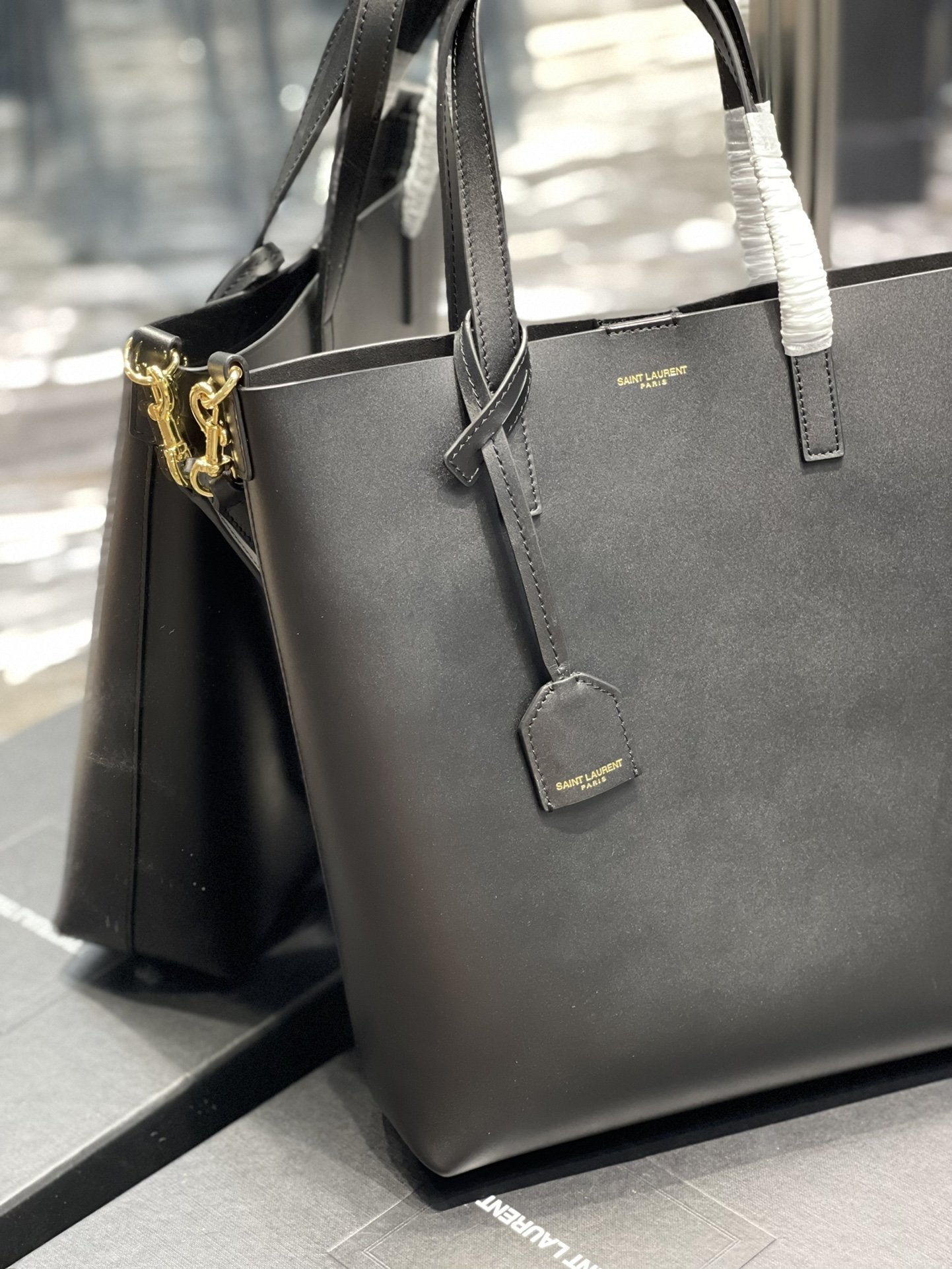 YSL Saint Laurent Shopping Toy Supple 11in 28cm Black Handbag