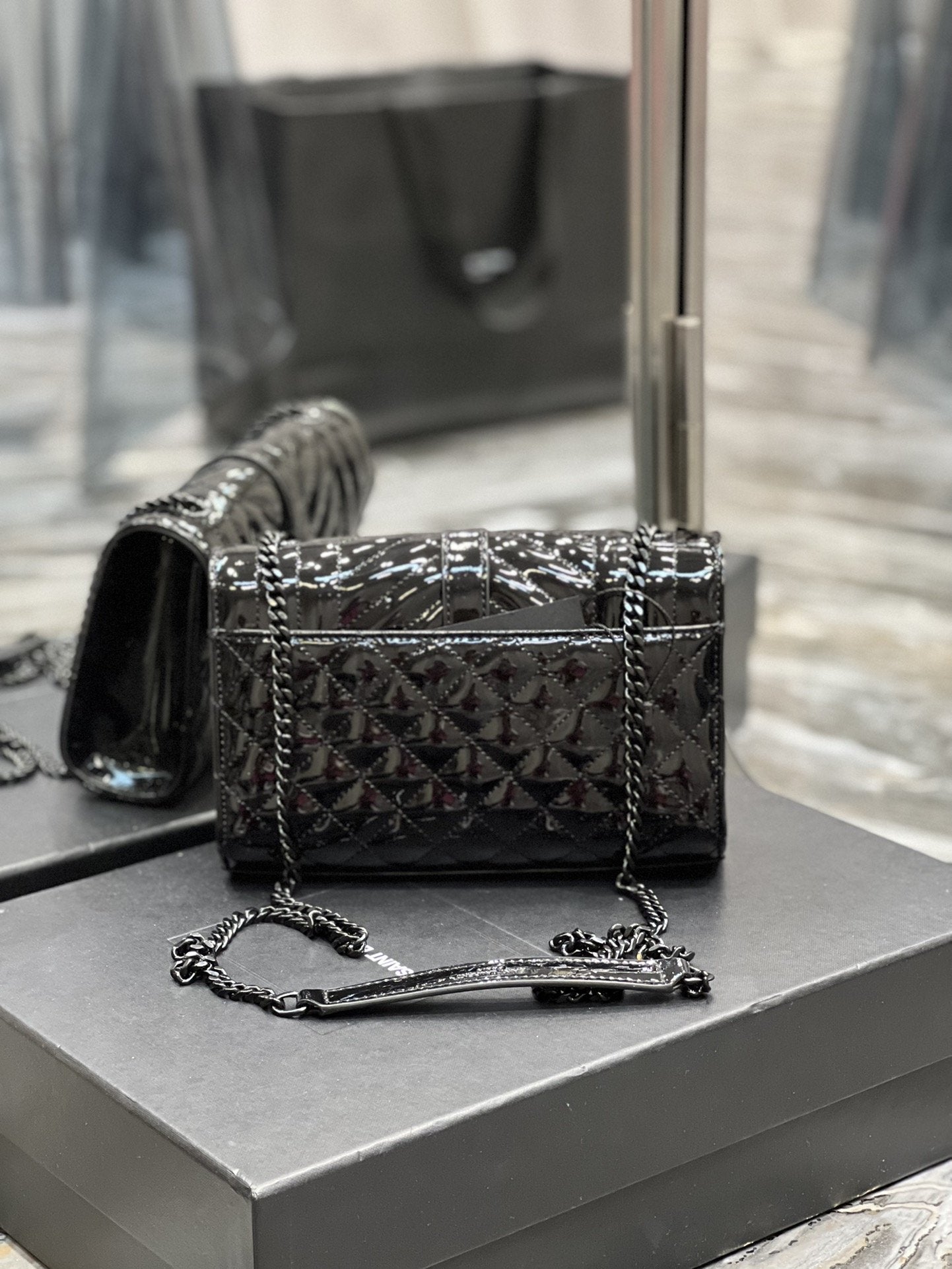 YSL Saint Laurent Envelope Mix MatelassÃ© Embossed Material Grain De Poudre Black Small Handbag