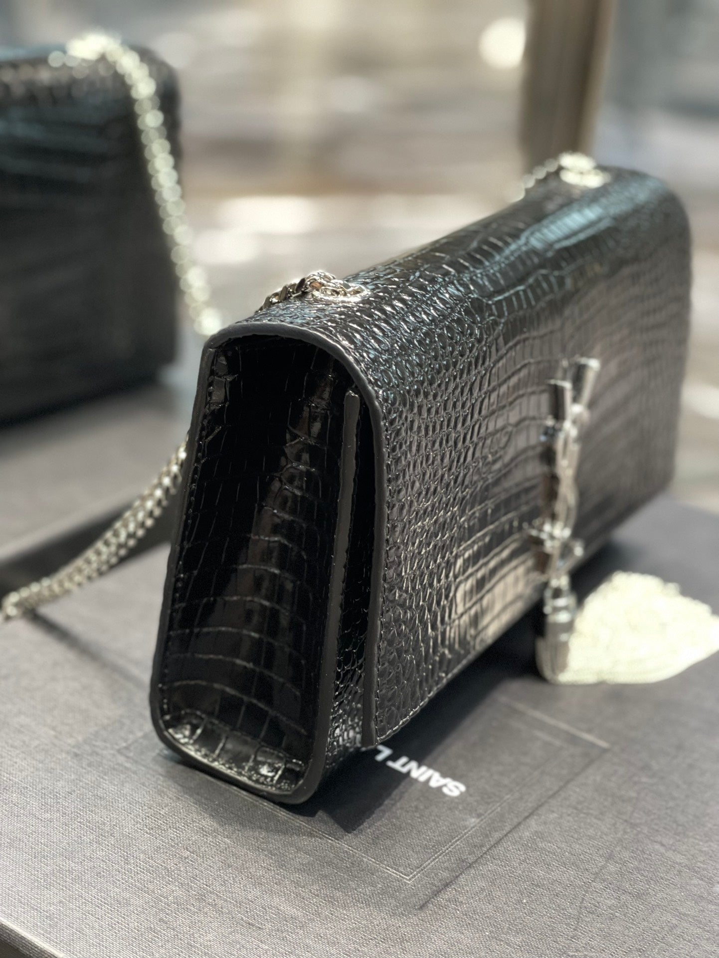 YSL Saint Laurent Ysl Saint Laurent Kata Medium Chain Bag Black Travel Bag Ysl 354119Dnd0N1000 7441