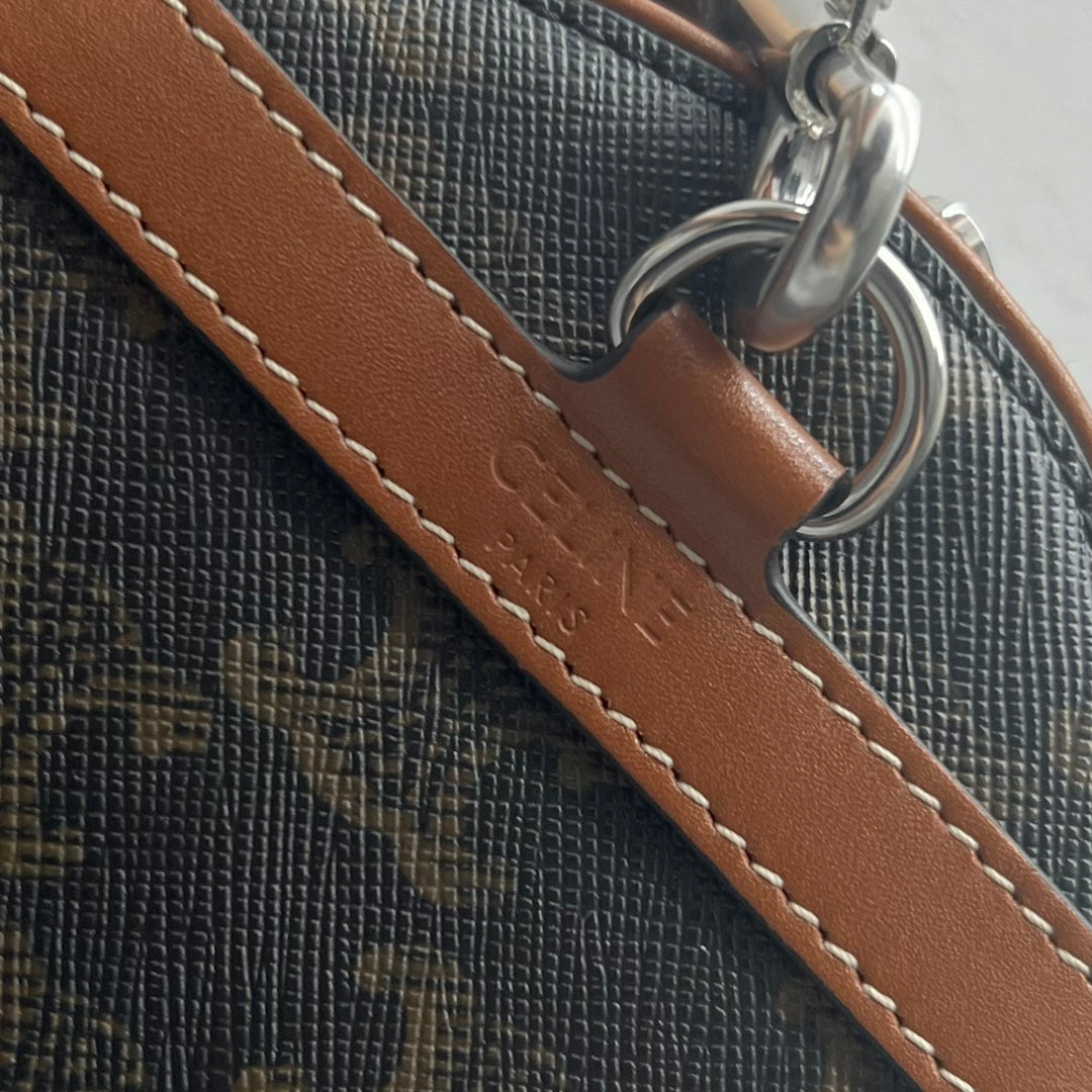 Top Quality Cylinder Bag In Triomphe For Canvas Tan Travel Bag