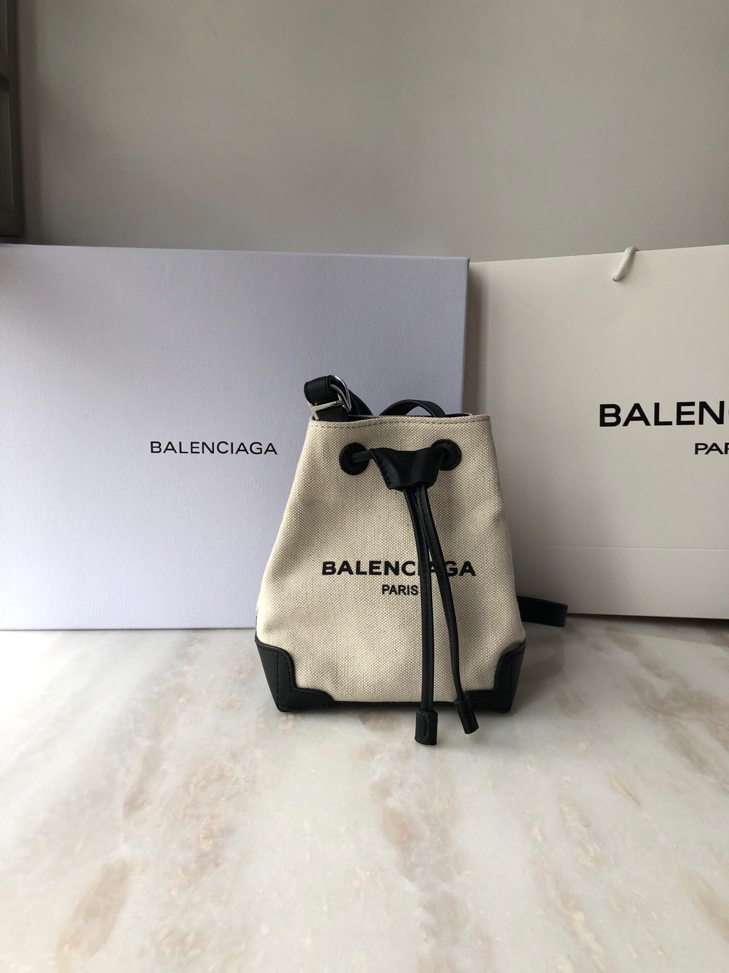 Top Quality Navy Cabas Linen Crossbody Bag White