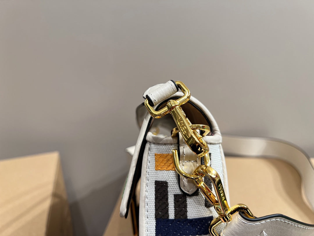 EN - Luxury FEI 294 Travel Bag