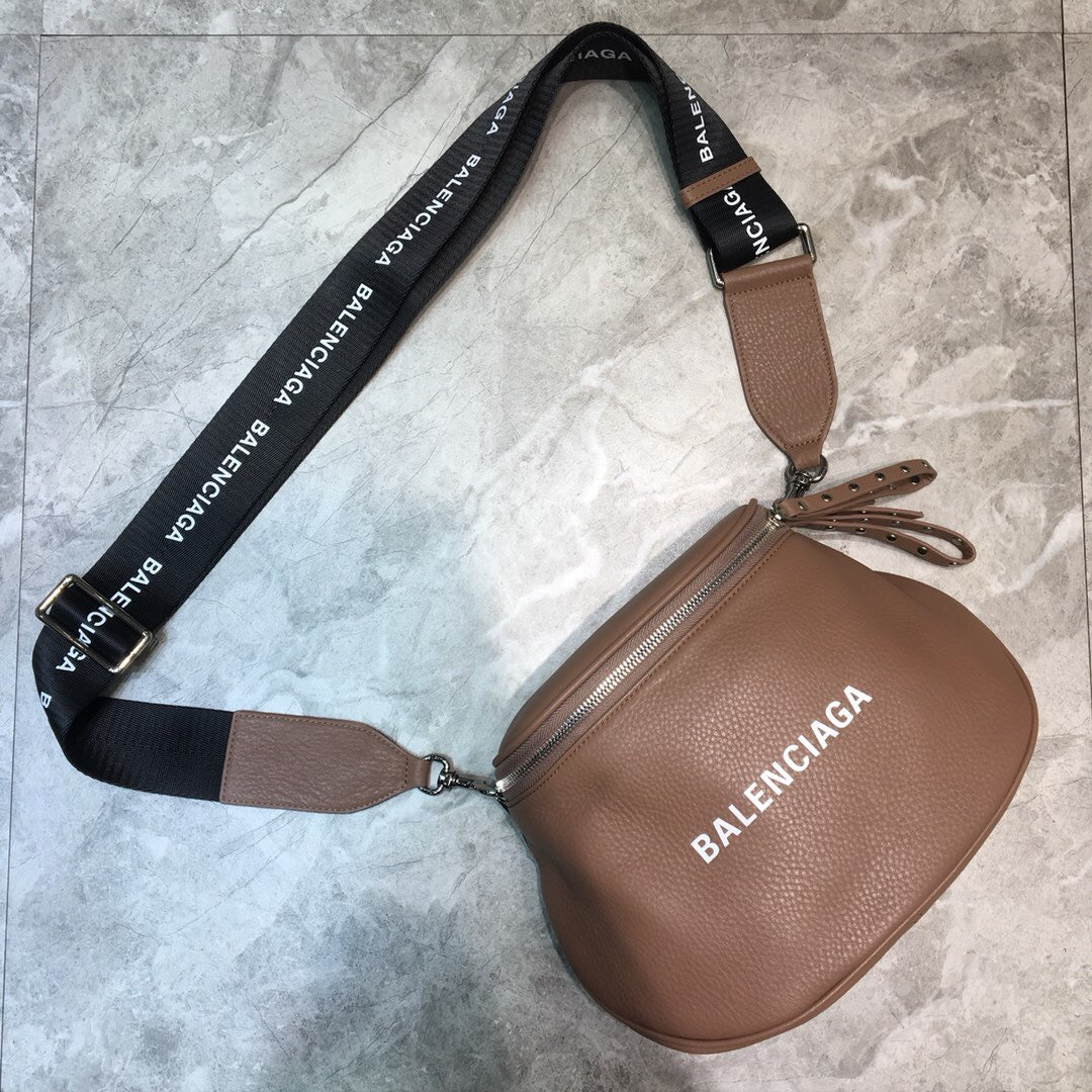 Top Quality Sling Bag In For Women Brown Travel Bag