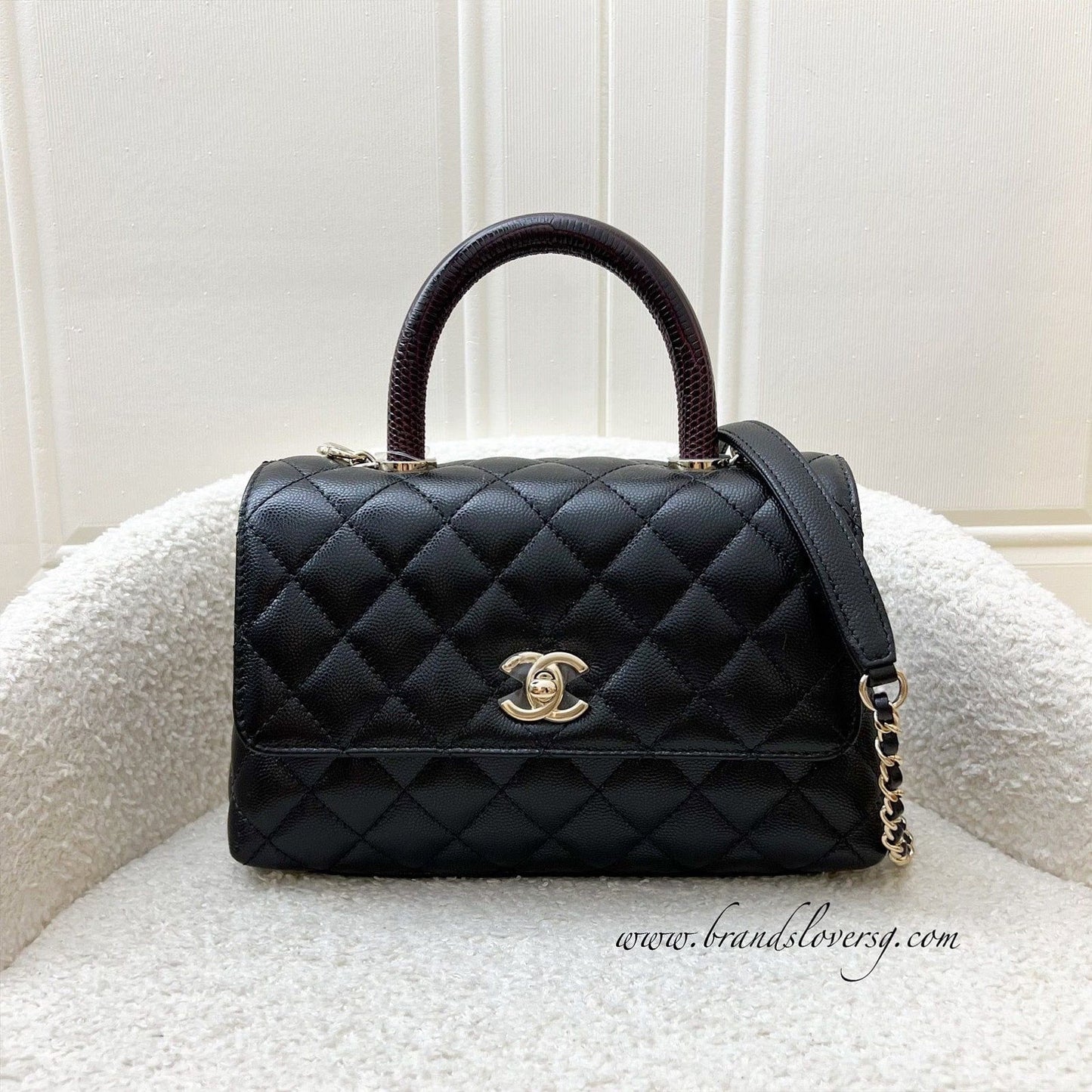 Small () Coco handle in Black Caviar, Burgundy Lizard Embossed Calfskin Handle and LGHW (Model: ) Accessory Signature