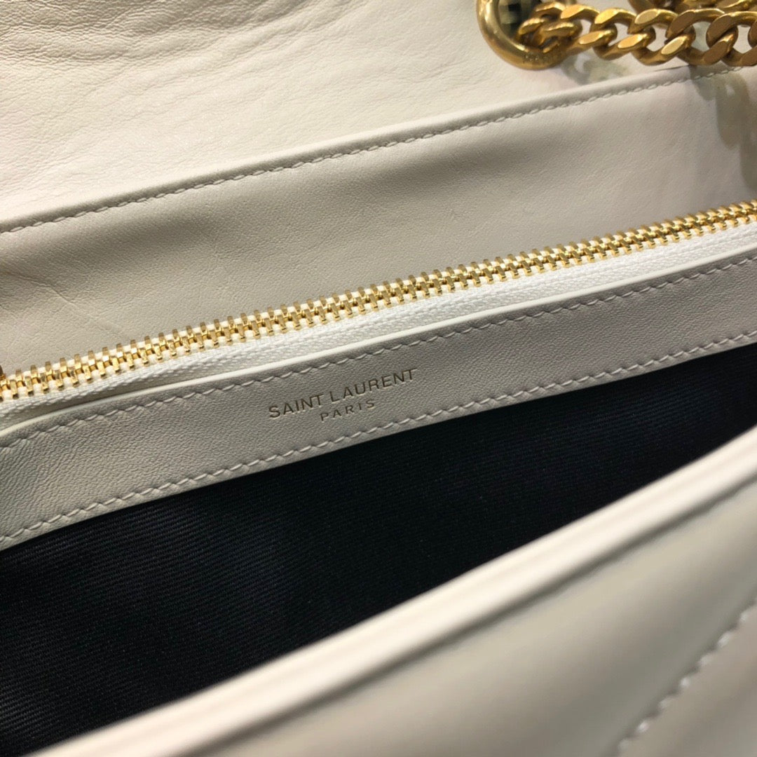 YSL Saint Laurent Loulou MatelassÃ© "Y" 9.8in 23cm White Small Chain Handbag