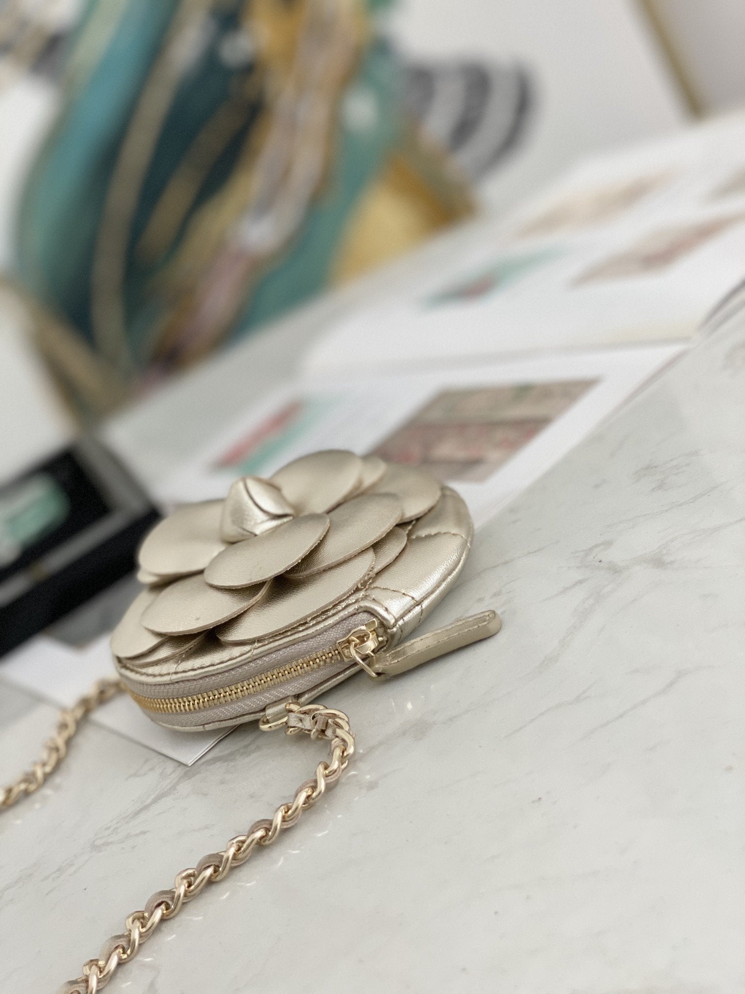 CHL Camellia 11cm 4in Gold Chain Clutch Bag Wombeaunoirrbeaunoirr 11Cm4In