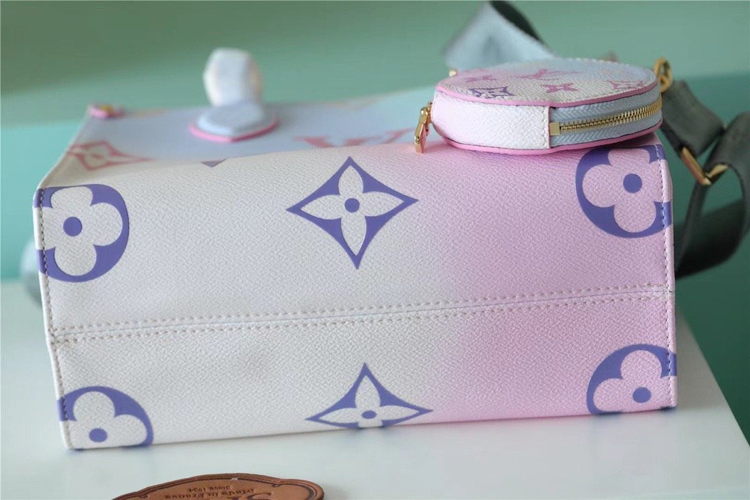 Top Quality Onthego Pm Tote Bag In Canvas Monogram