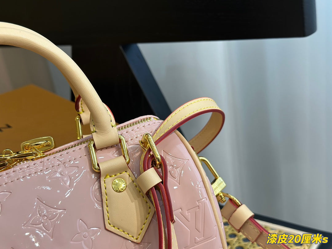 EN - Luxury LUV 737 Travel Bag