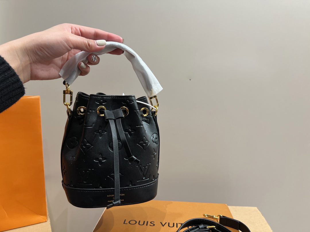 EN - Luxury LUV 755 Travel Bag