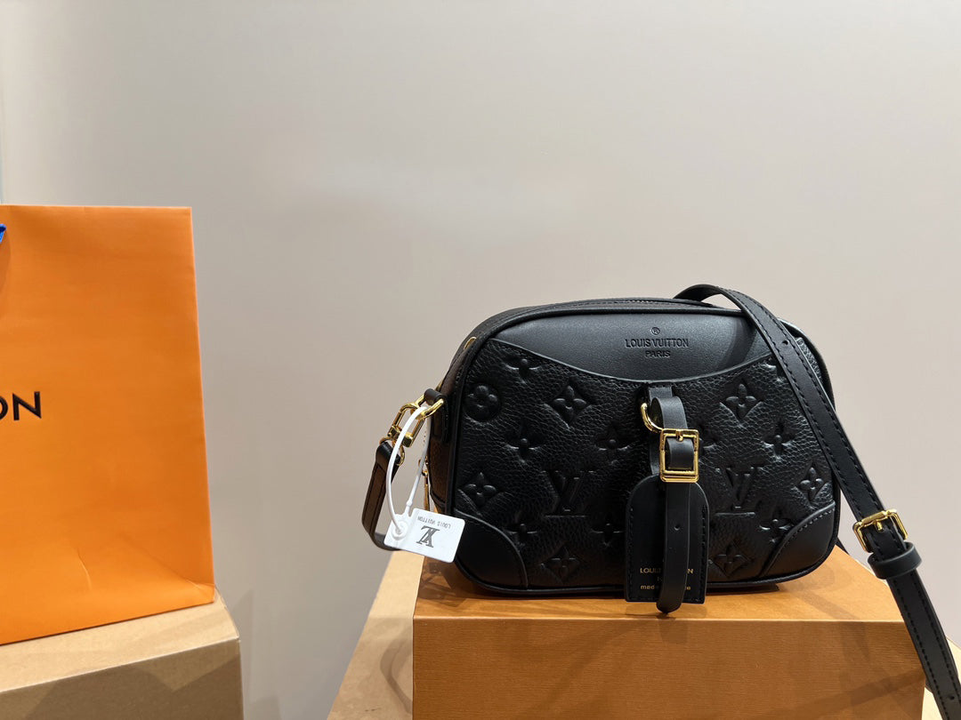 EN - Luxury LUV 756 Travel Bag