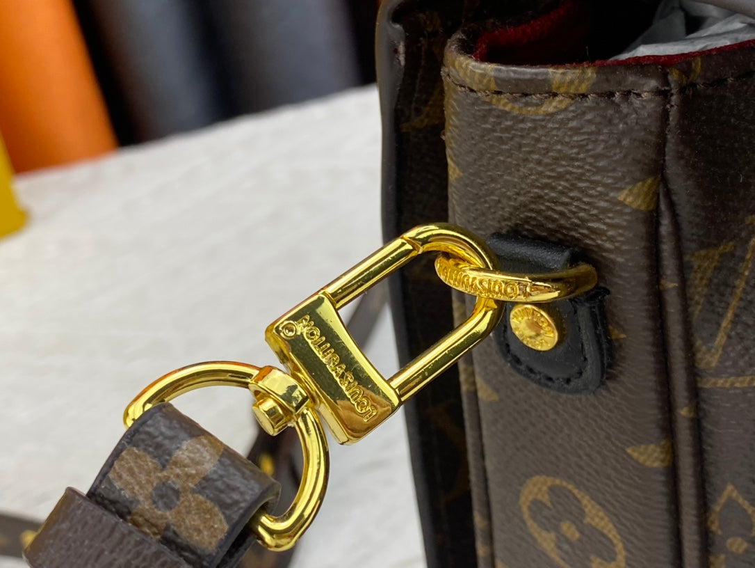 EN - Luxury LUV 813 Travel Bag