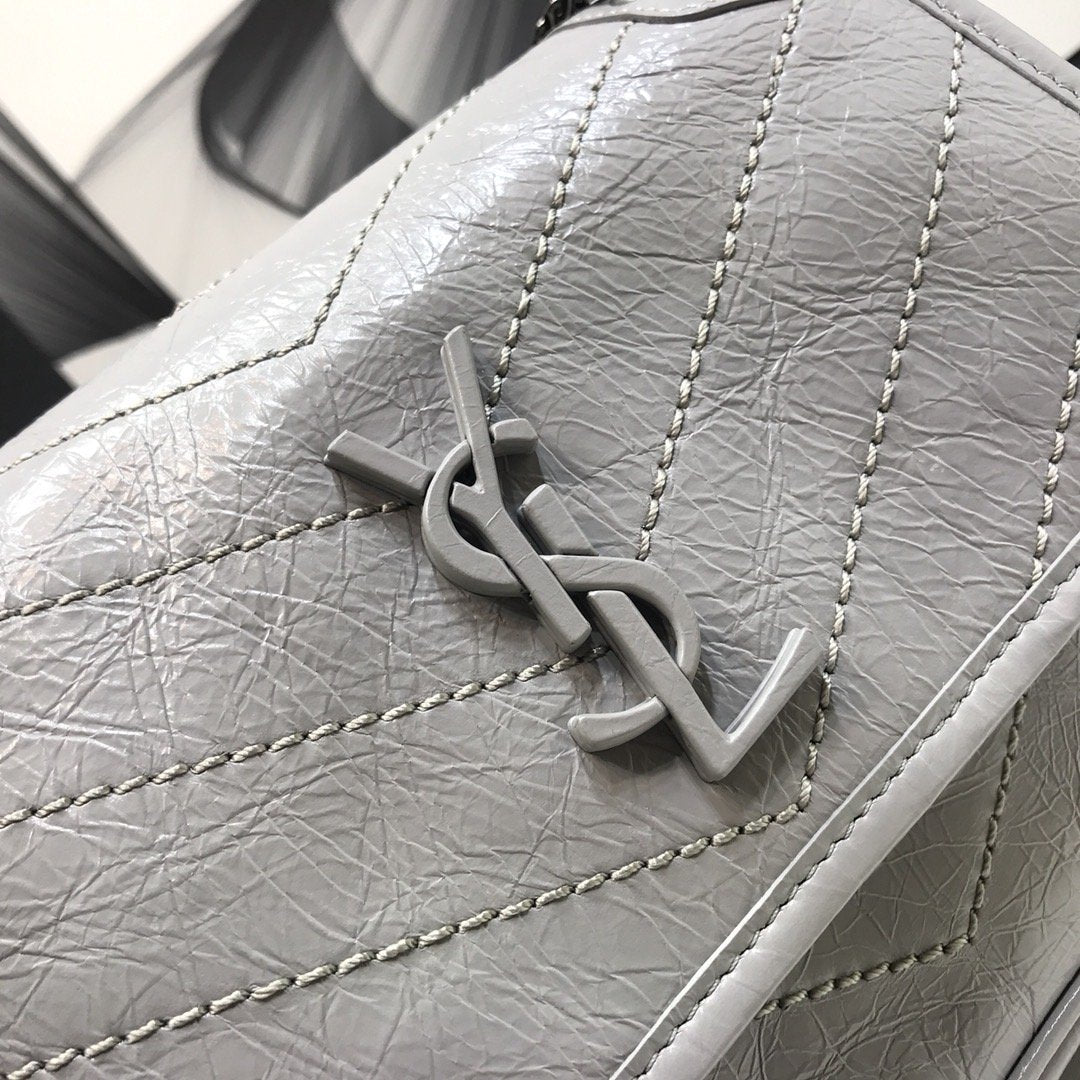 YSL Saint Laurent Niki Baby 8in 21cm Grey Chain Handbag