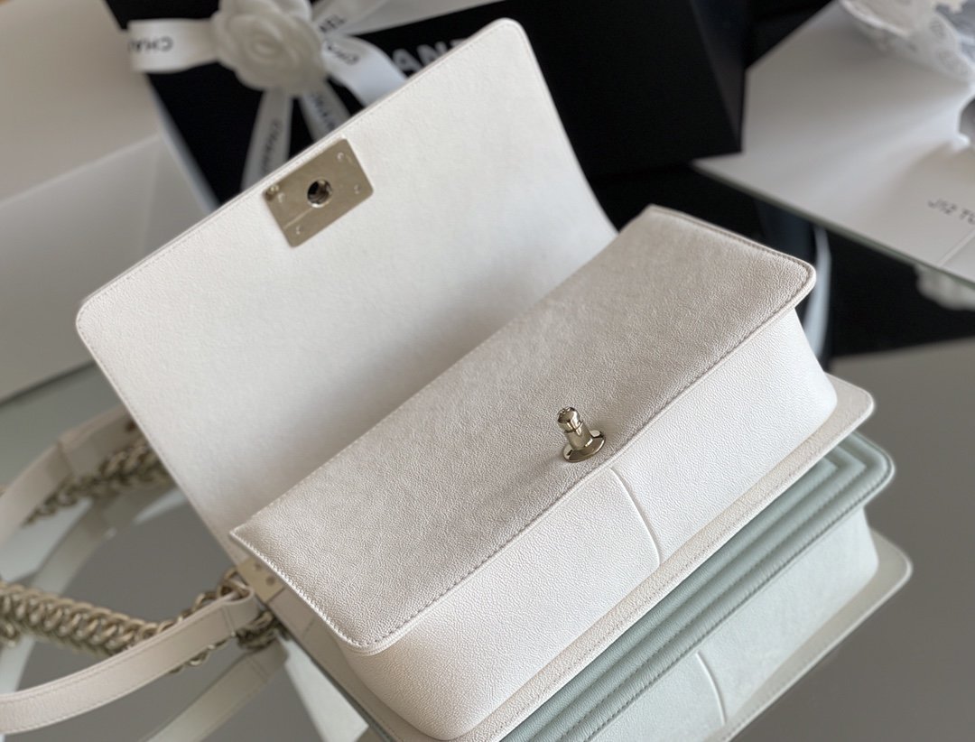 CHLMedium Classic 25cm A67086 White Flap Handbag