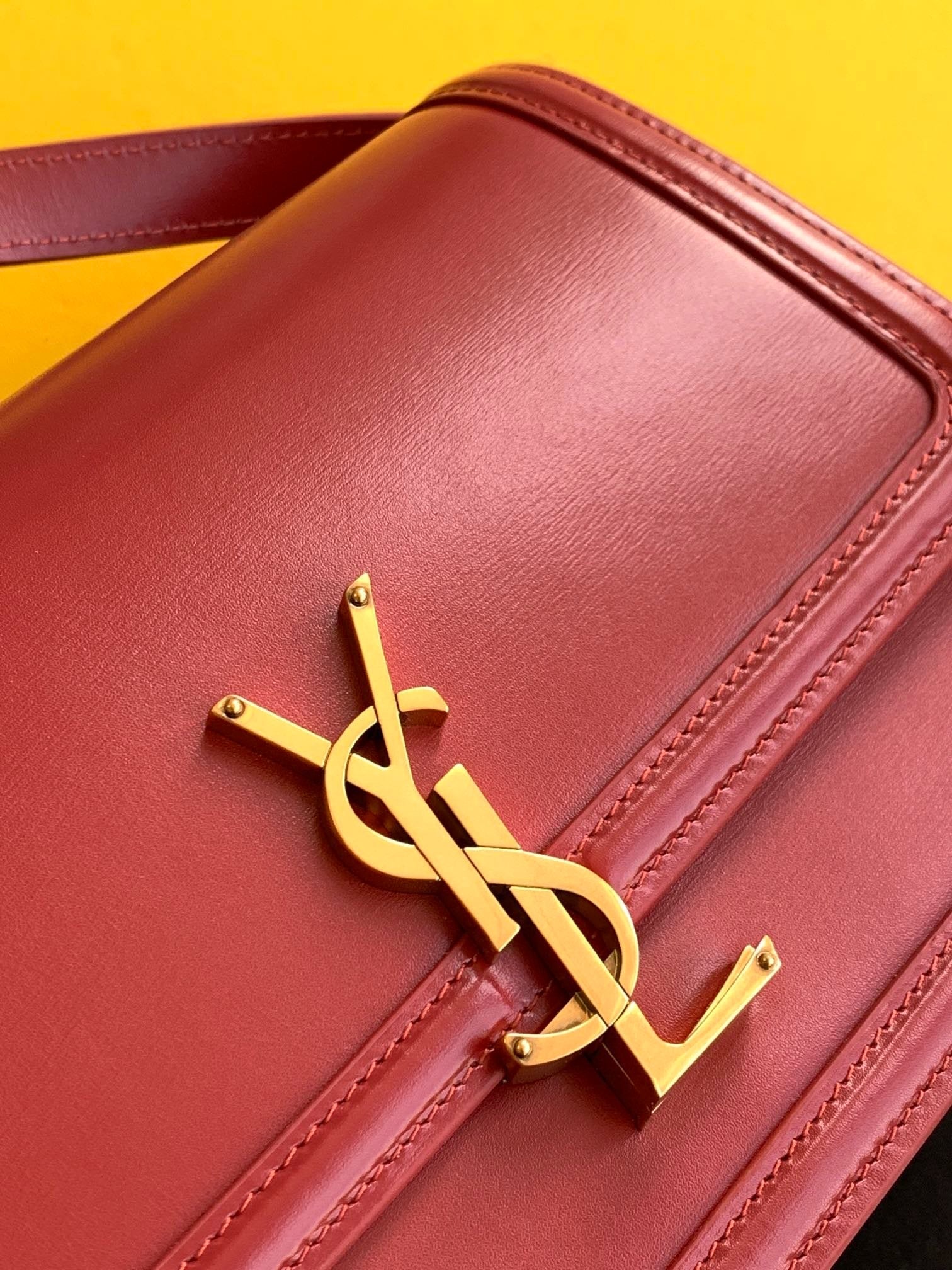 YSL Saint Laurent Solferino Box Hardware 9in 23cm Red Gold Medium Travel Bag