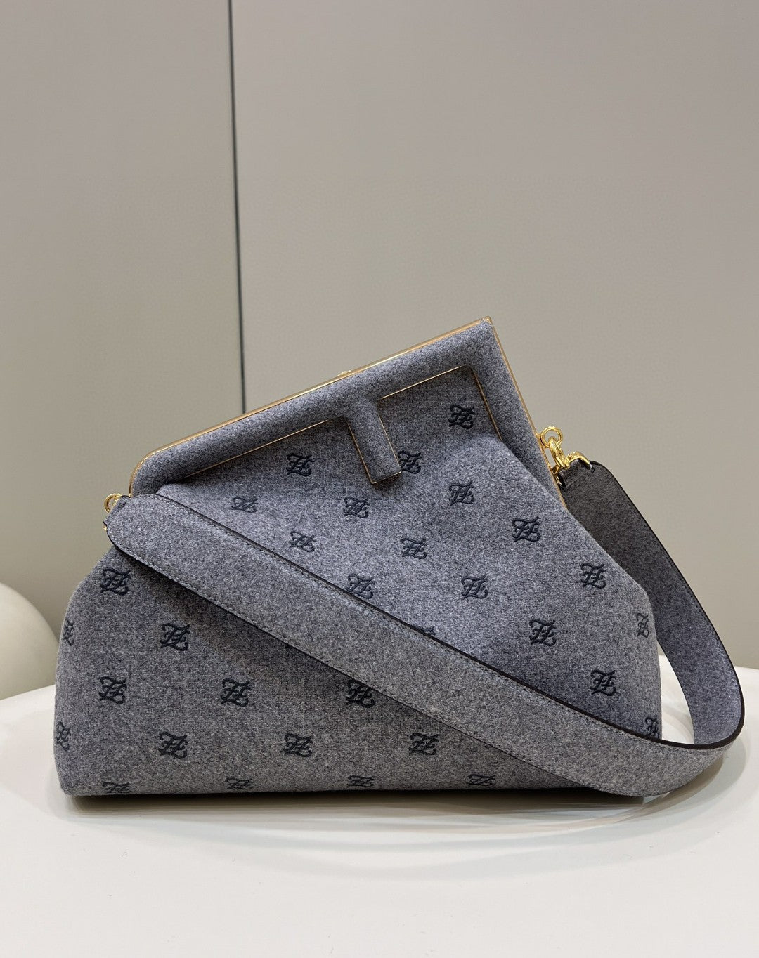 Top QualityTop Quality Top QualityTop Blue Medium Handbag