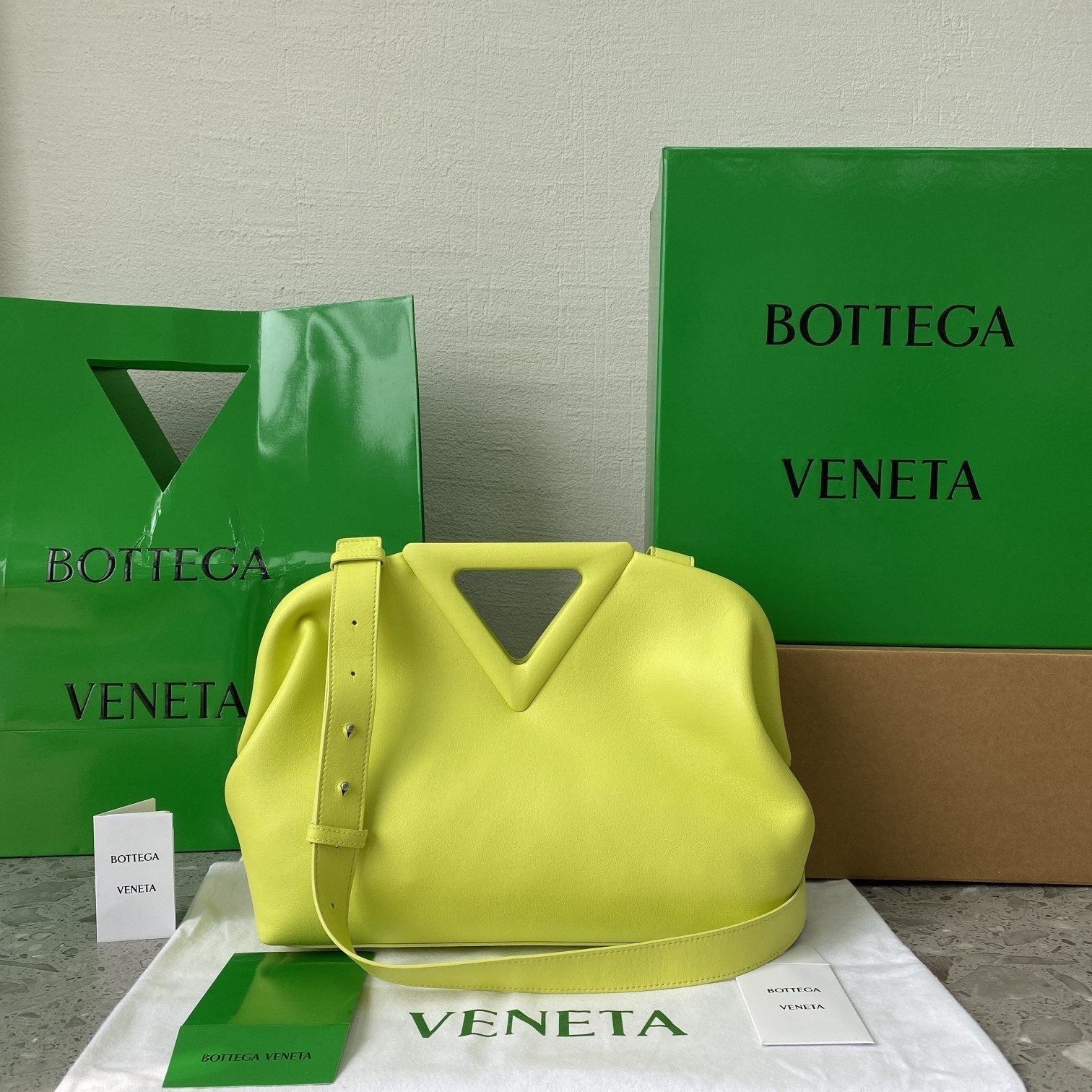 Top Quality Point Light Yellow For Women Travel Bag