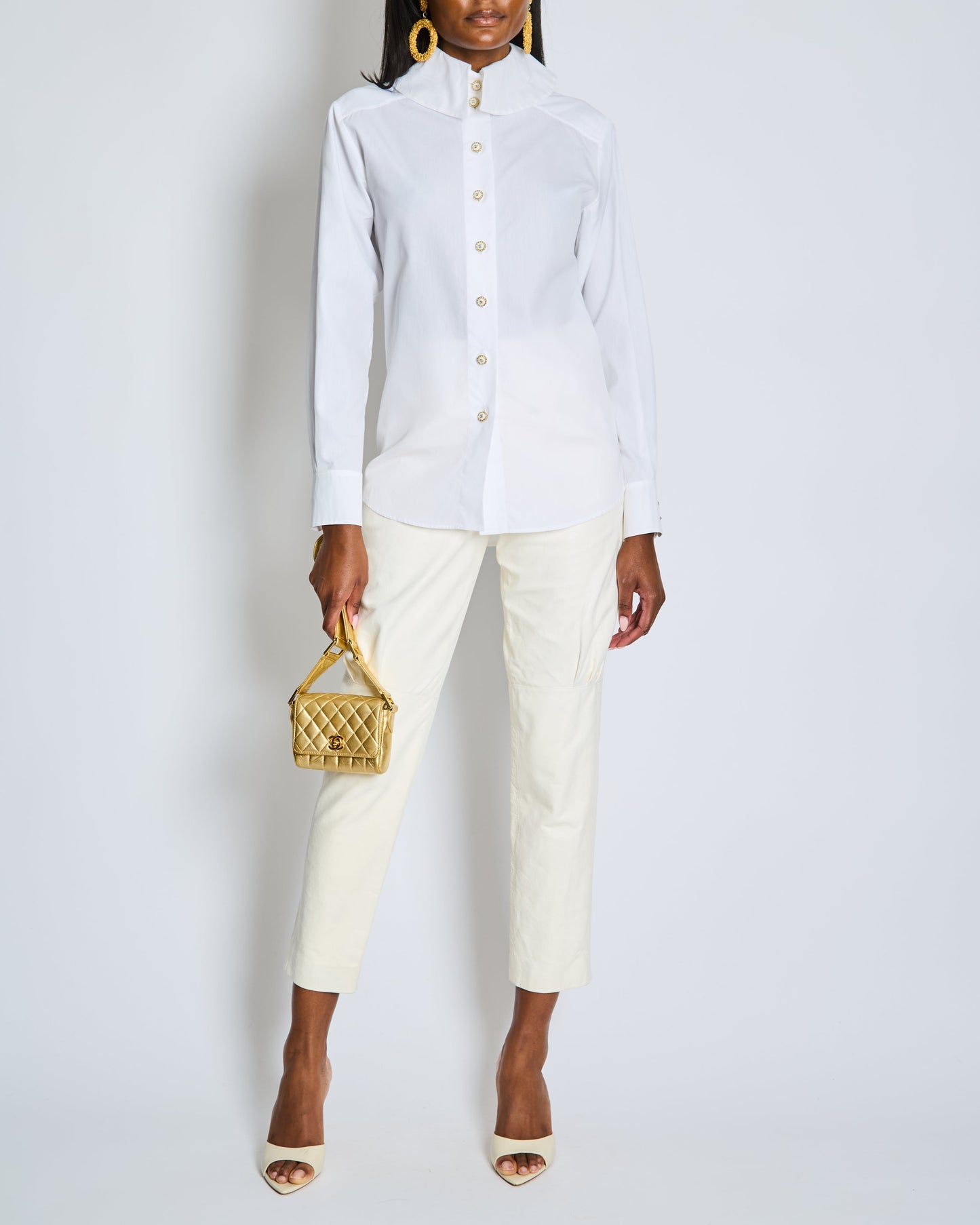 Chanel Resort 2019 La Pausa White Leather Tro rs with Gold and Pearl Embellished CC Logo Button Size FR 36 (UK 8) Accessory