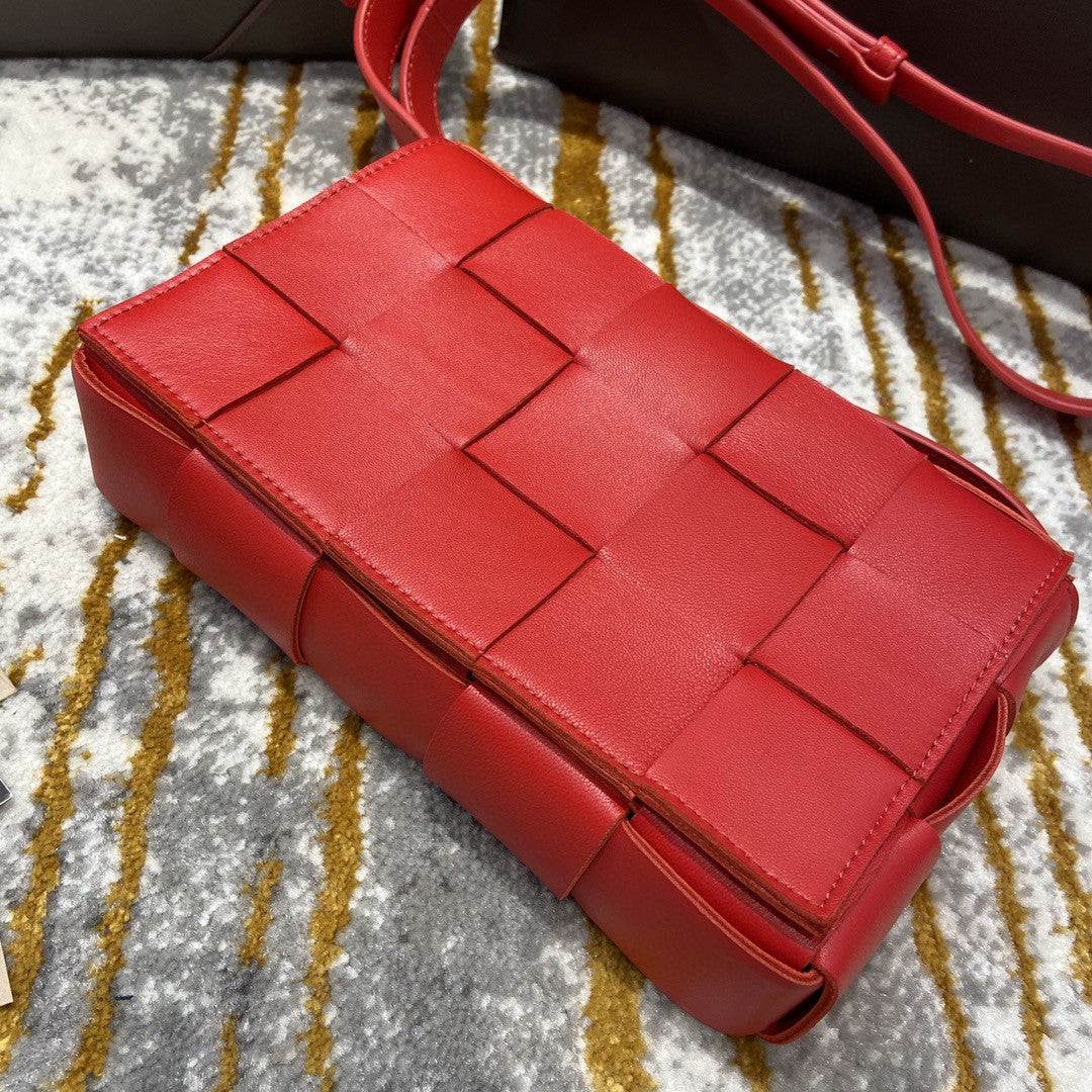 Top Quality Cassette Bag For Women In Red Travel Bag Red 5608